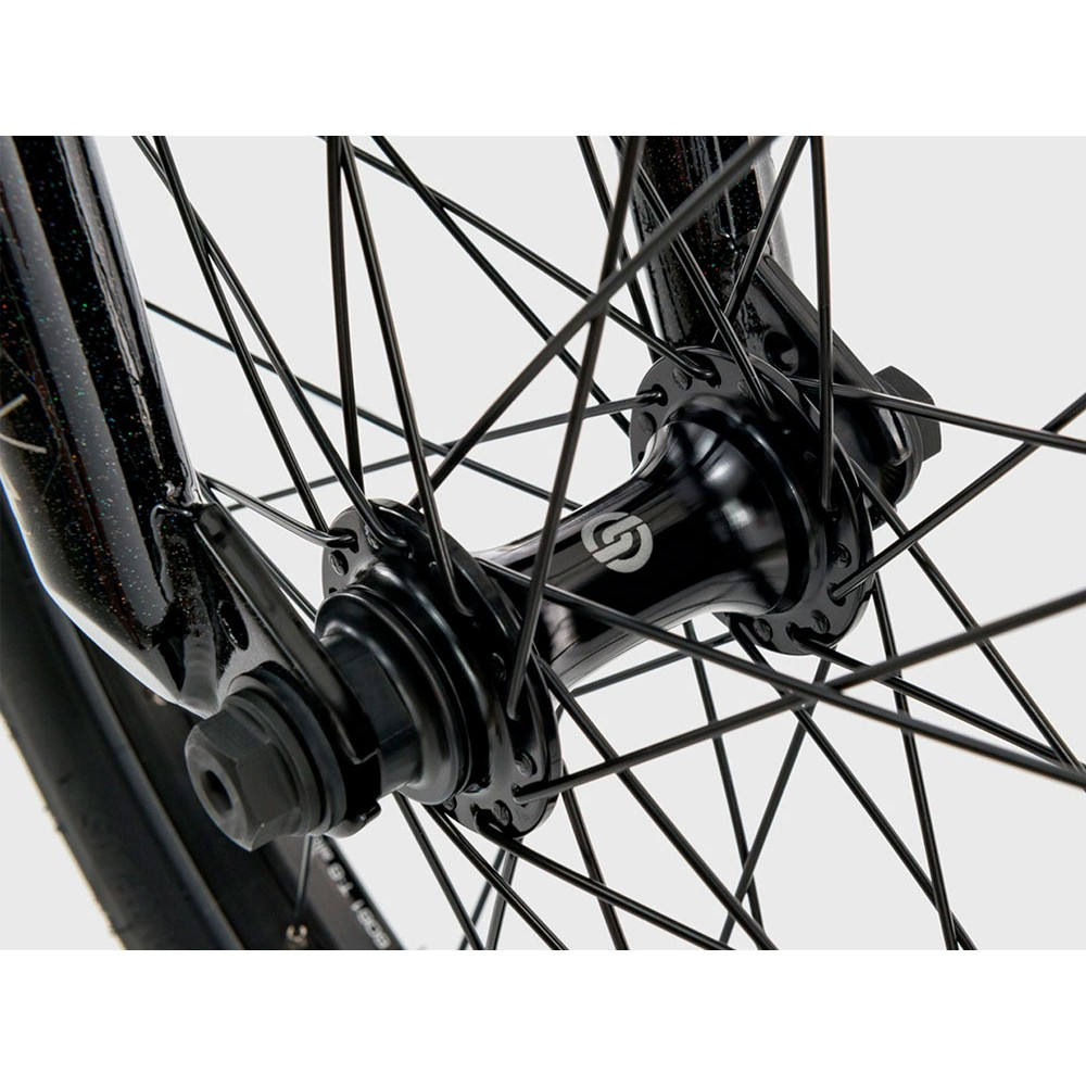 Велосипед Wethepeople Versus 20.65" 20" 2018 glossy metallic rainbow купить,NaN