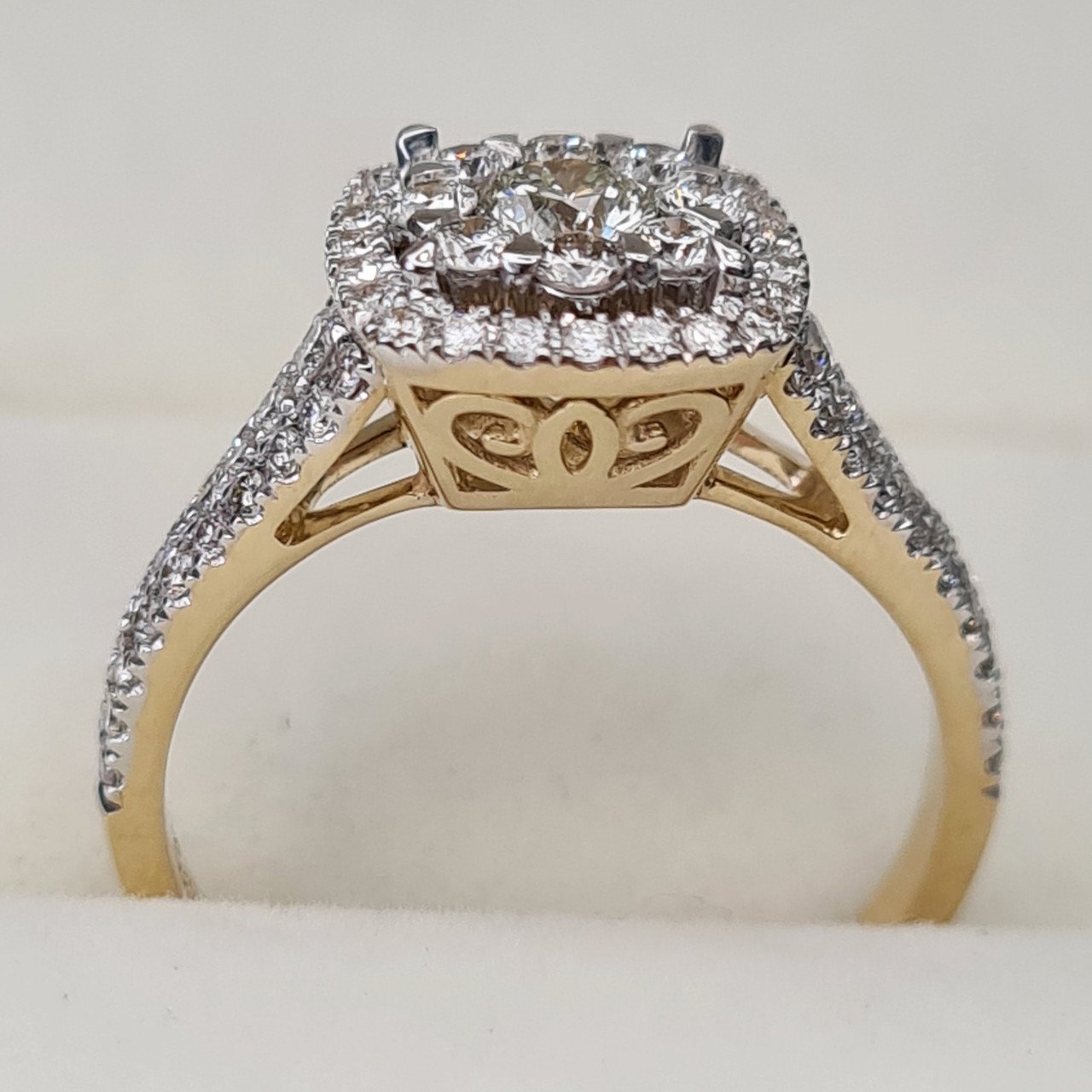 Комплект Deimantas 101273667 8,42гр 2,30ct. купить,NaN