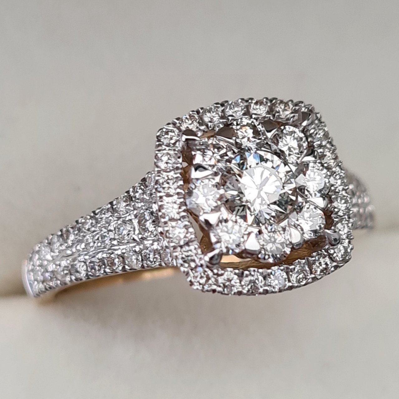 Комплект Deimantas 101273667 8,42гр 2,30ct. купить,NaN