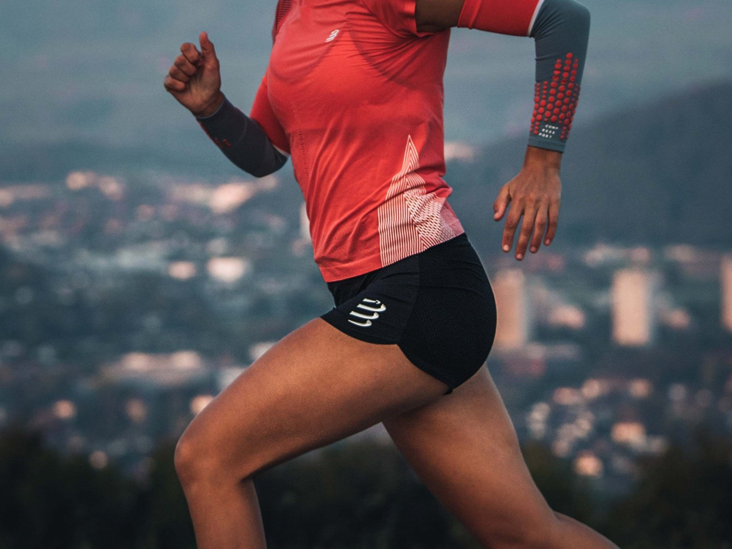 Спортивные шорты Compressport черный купить,NaN