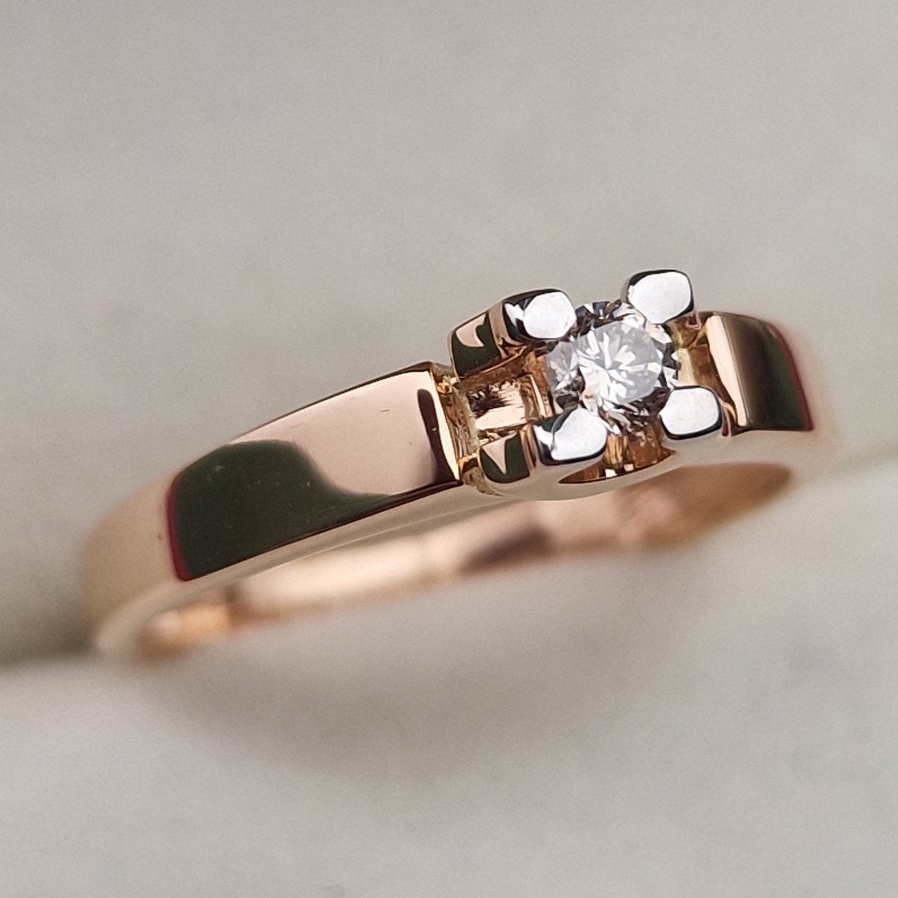 Кольцо Deimantas 101242641 17р 2,9гр 0,114ct.