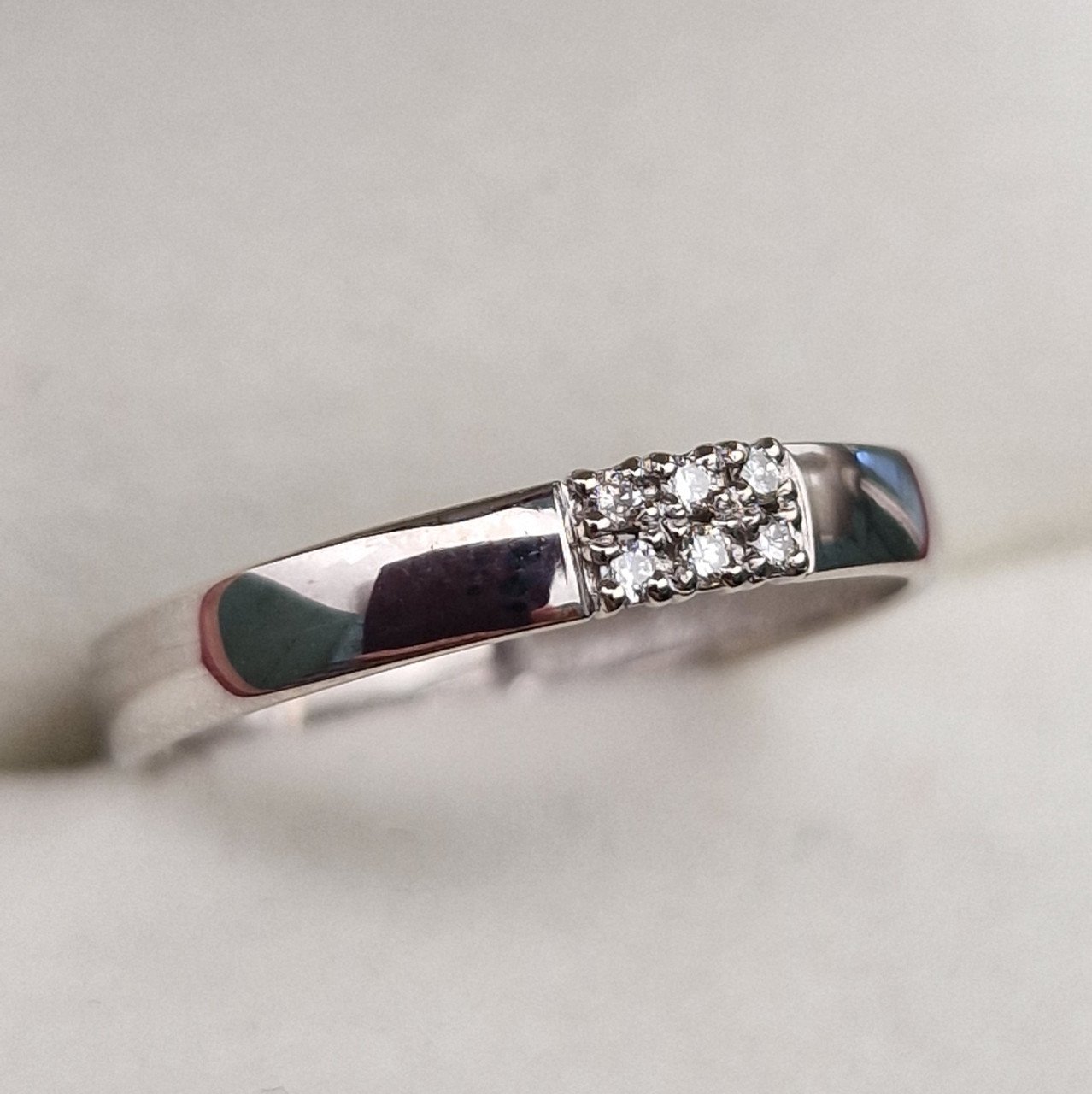Кольцо Deimantas 101241864 17р 1,35гр 0,048ct. купить,NaN