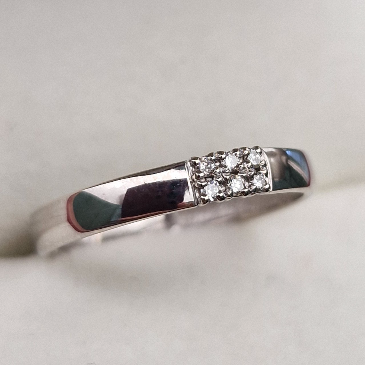 Кольцо Deimantas 101241864 17р 1,35гр 0,048ct. купить,NaN