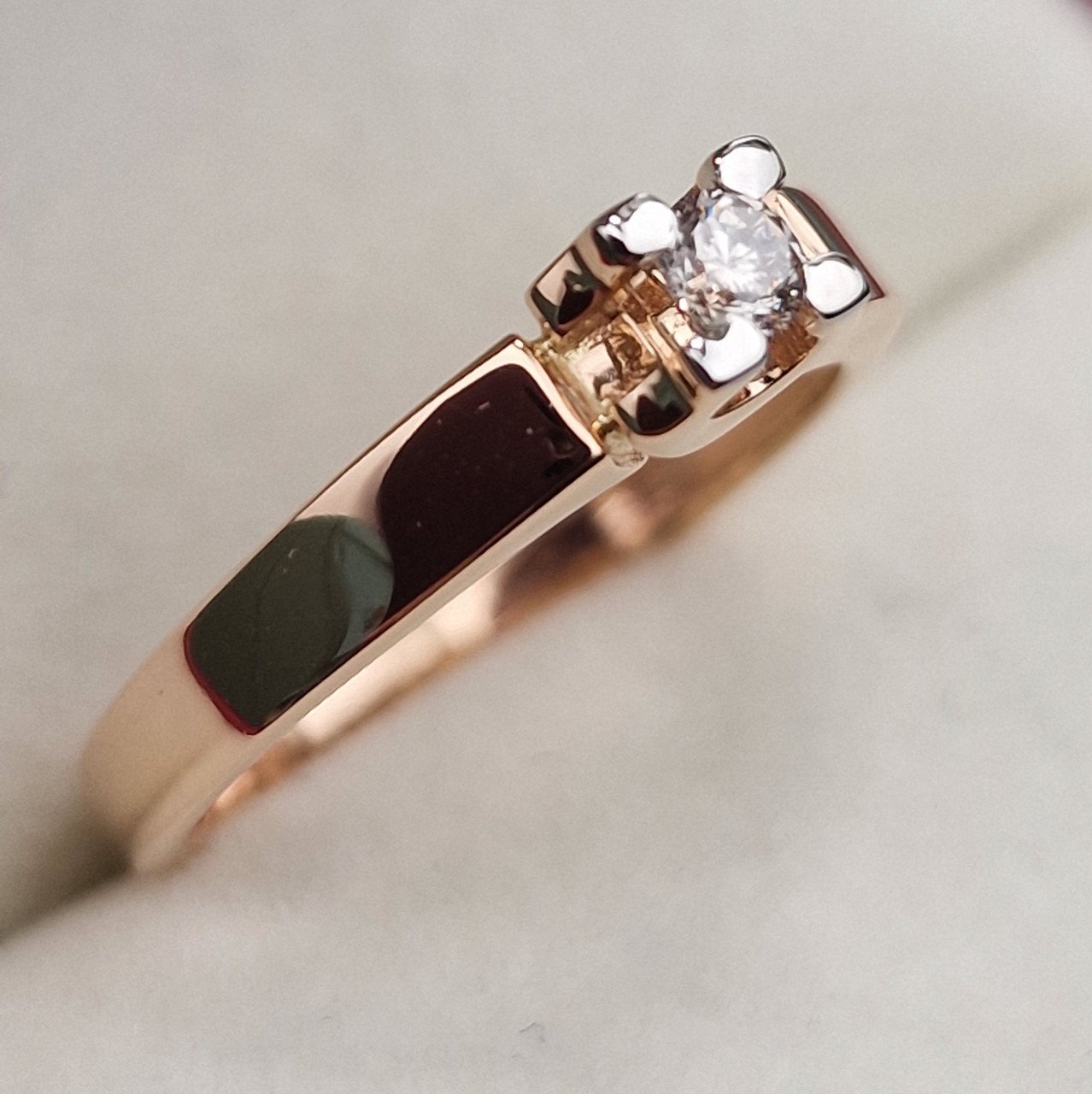 Кольцо Deimantas 101242641 17р 2,9гр 0,114ct.