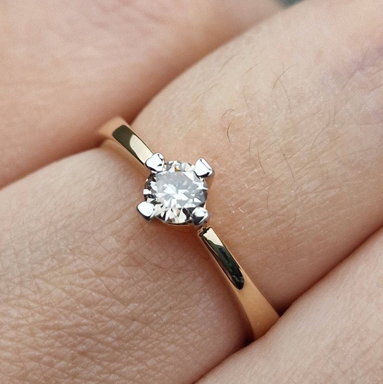 Кольцо Deimantas 101242625 16,5р 2,31гр 0,255ct. купить,NaN