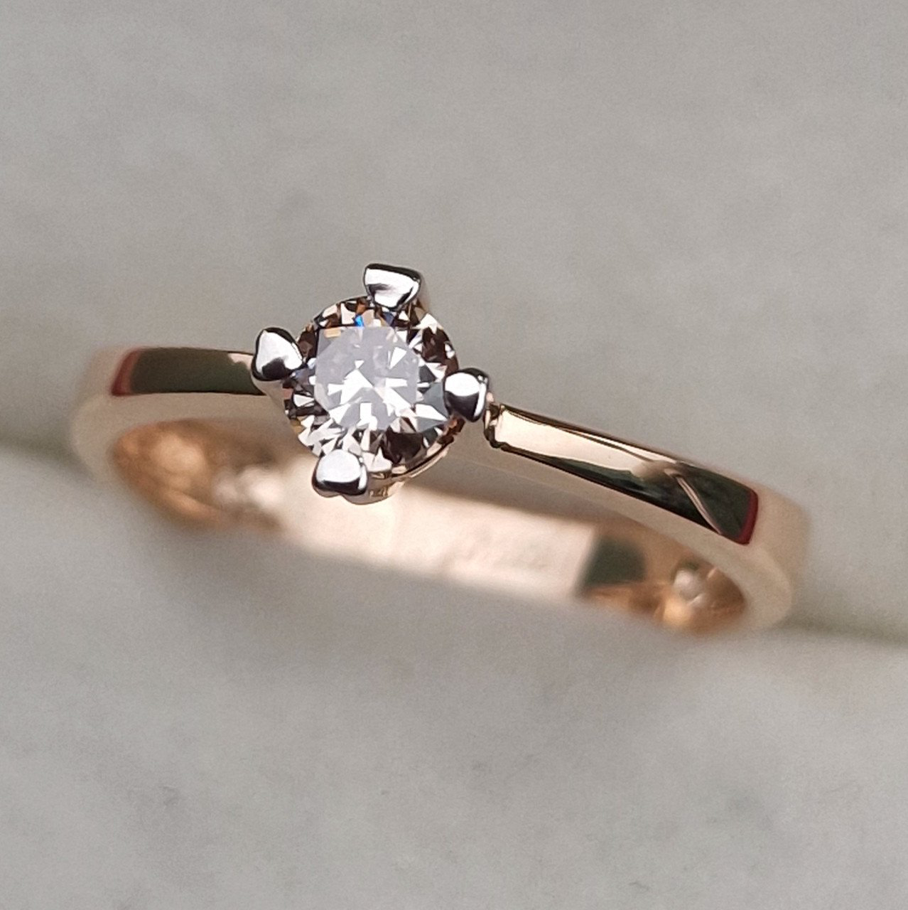 Кольцо Deimantas 101242625 16,5р 2,31гр 0,255ct. купить,NaN