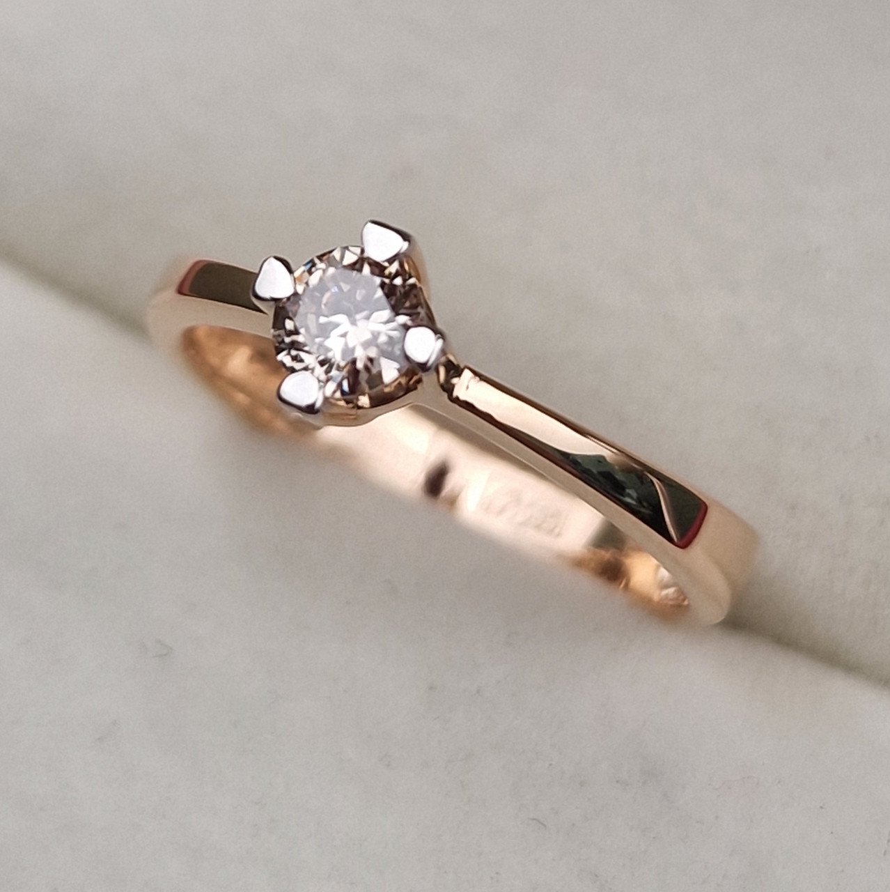 Кольцо Deimantas 101242625 16,5р 2,31гр 0,255ct. купить,NaN