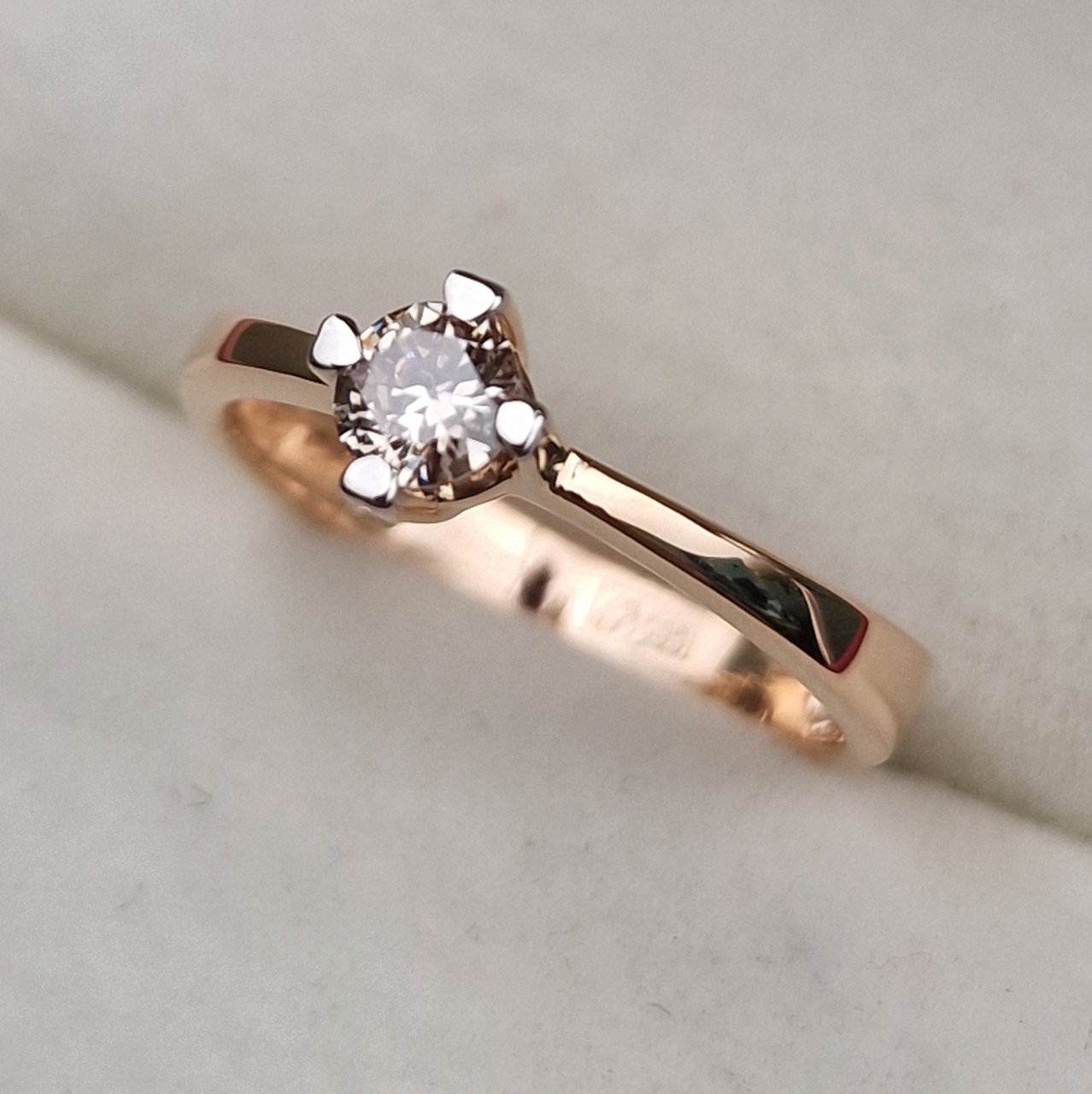 Кольцо Deimantas 101242625 16,5р 2,31гр 0,255ct. купить,NaN