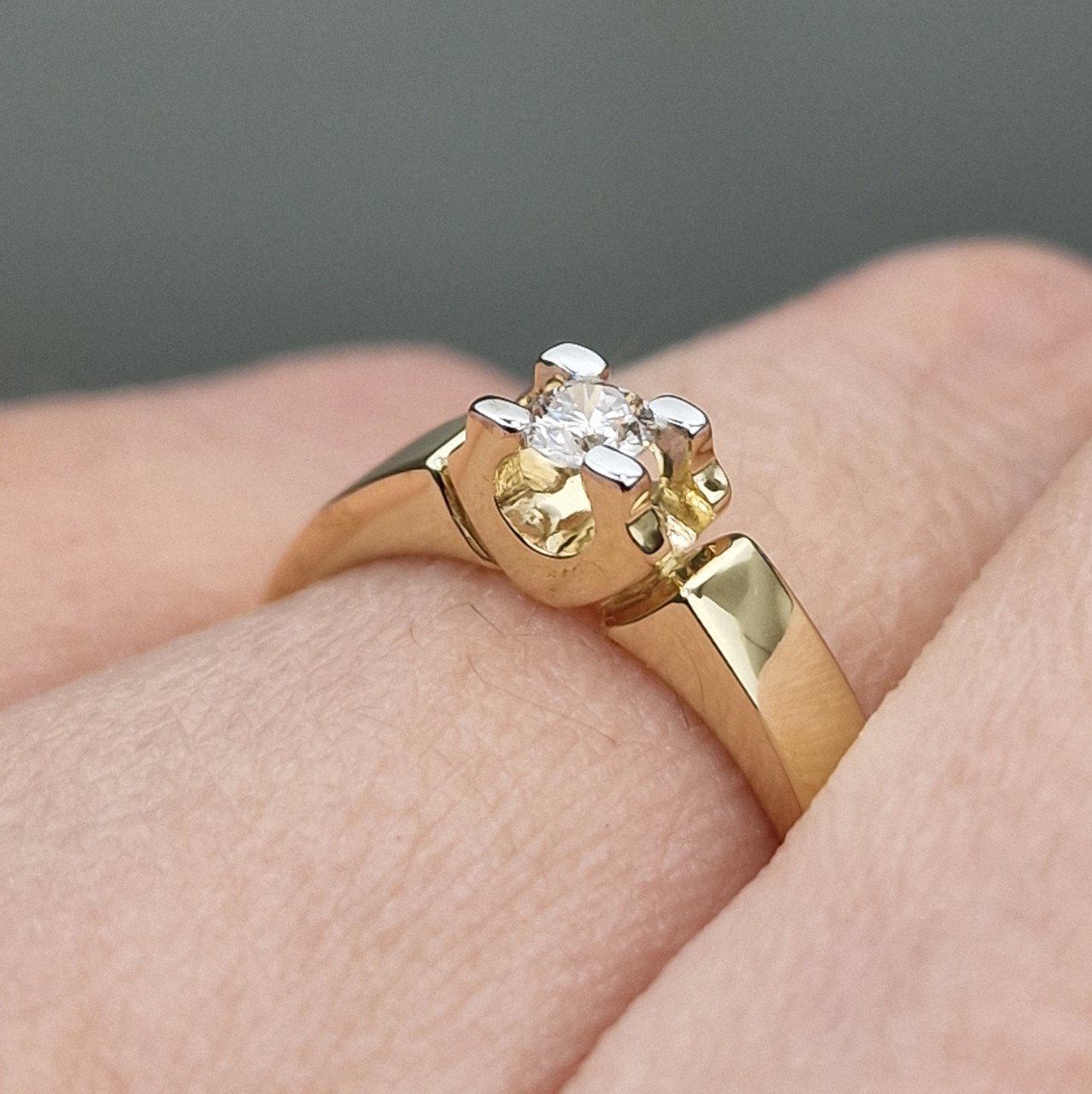 Кольцо Deimantas 101242132 17р 2,63гр 0,11ct. купить,NaN