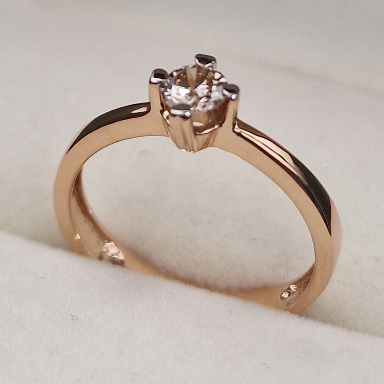 Кольцо Deimantas 101242625 16,5р 2,31гр 0,255ct. купить,NaN