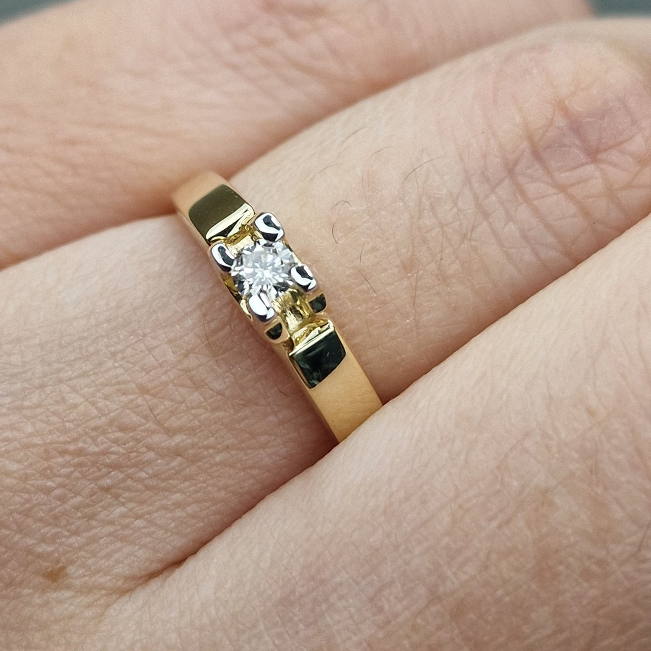 Кольцо Deimantas 101242132 17р 2,63гр 0,11ct. купить,NaN