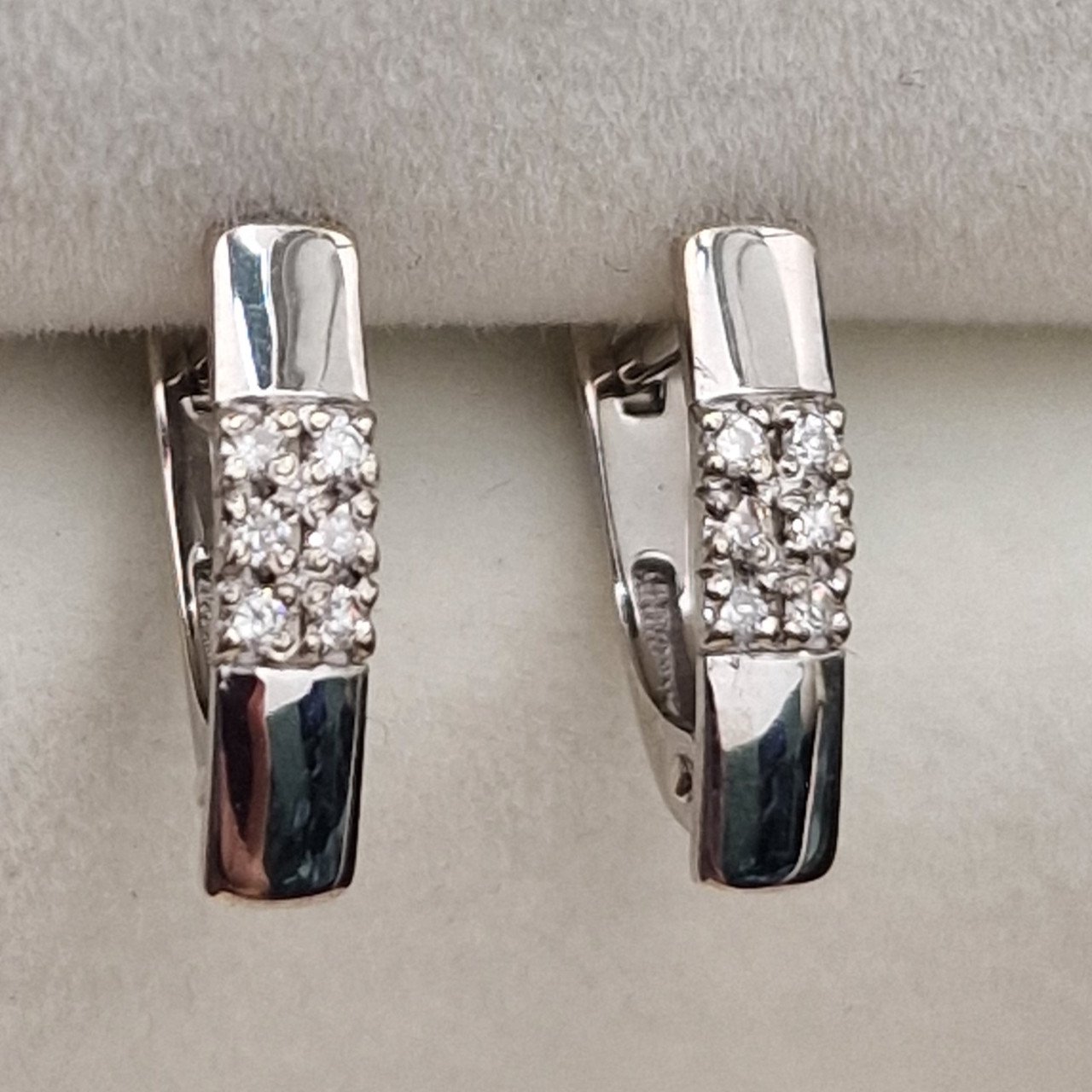Серьги Deimantas 101242656 1,45гр 0,098ct. купить,NaN