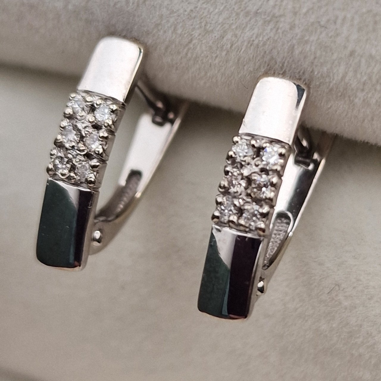 Серьги Deimantas 101242656 1,45гр 0,098ct. купить,NaN