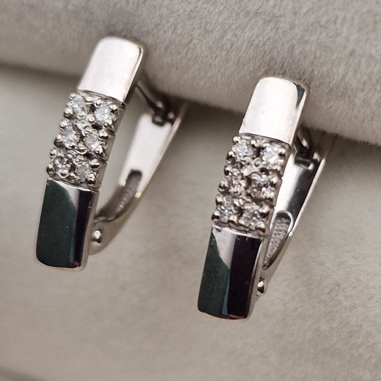 Серьги Deimantas 101242656 1,45гр 0,098ct. купить,NaN