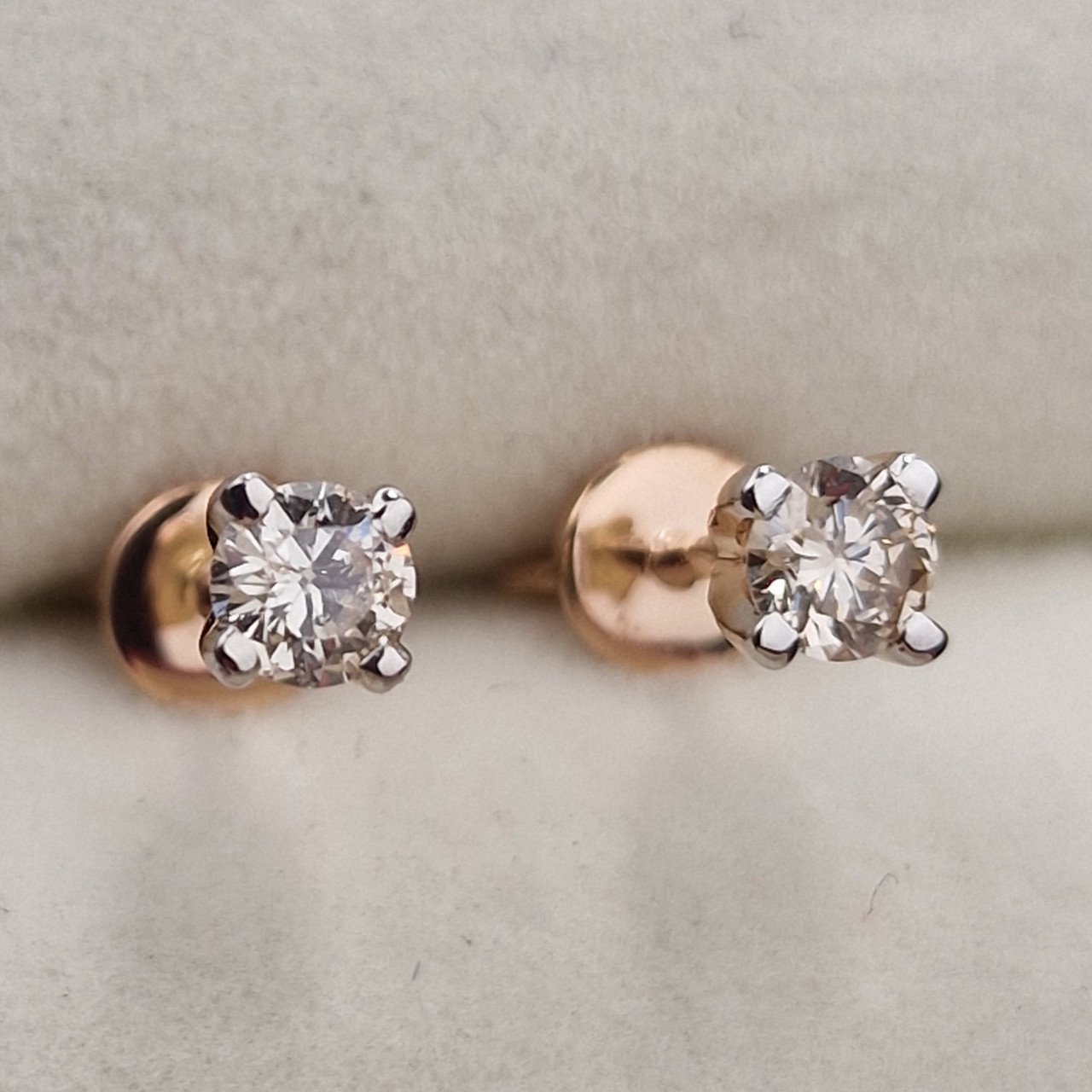 Серьги Deimantas 101242669 1,37гр 0,36ct. купить,NaN