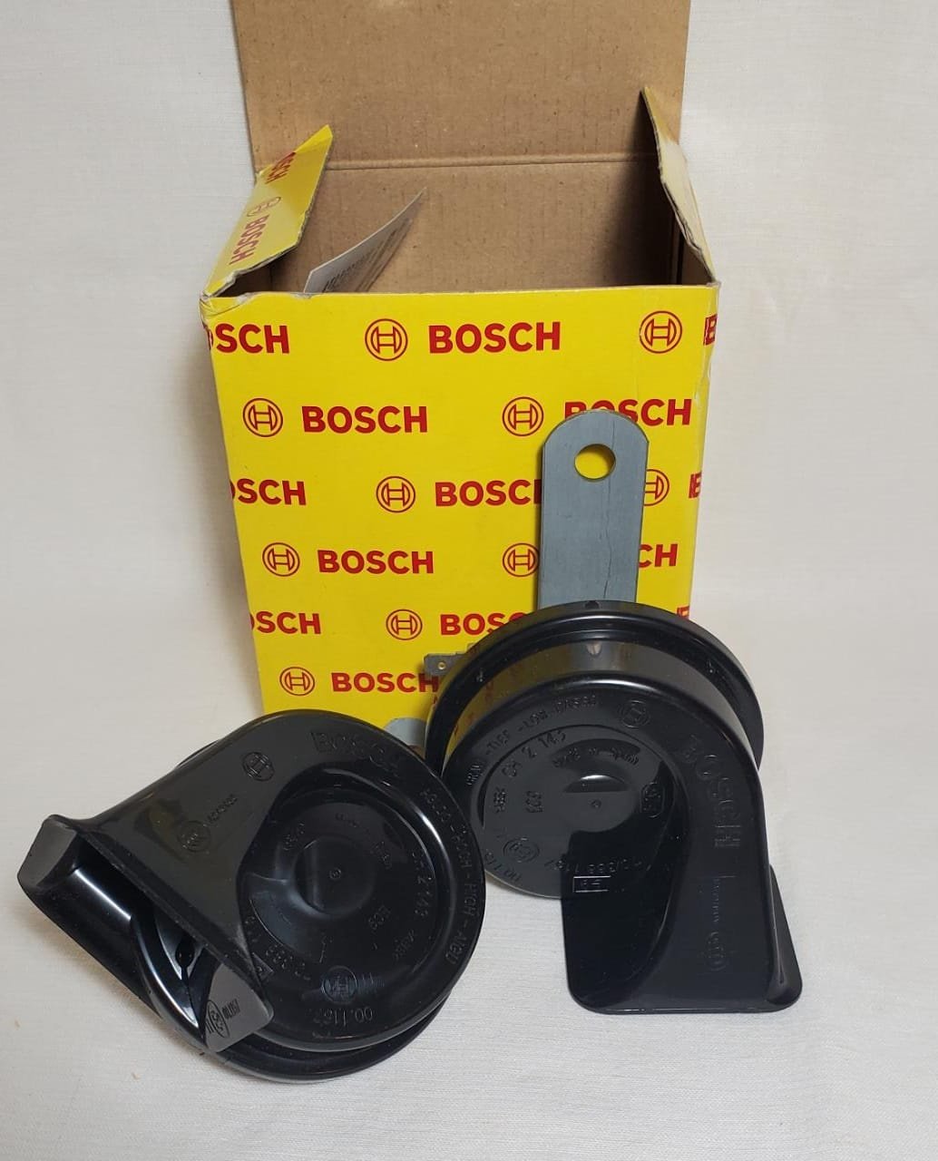 Сигнал электропневматический Bosch 9 320 335 007 купить,NaN