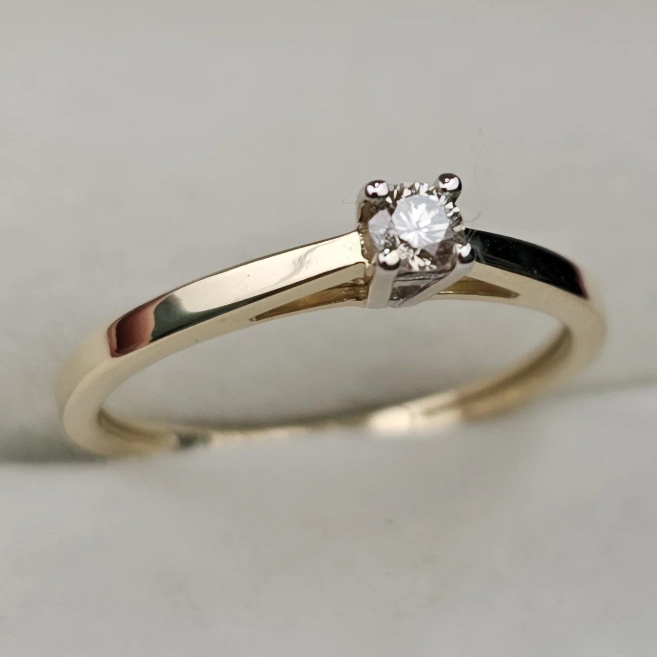 Кольцо Deimantas 108093249 16,5р 1,68гр 0,104ct. купить,NaN