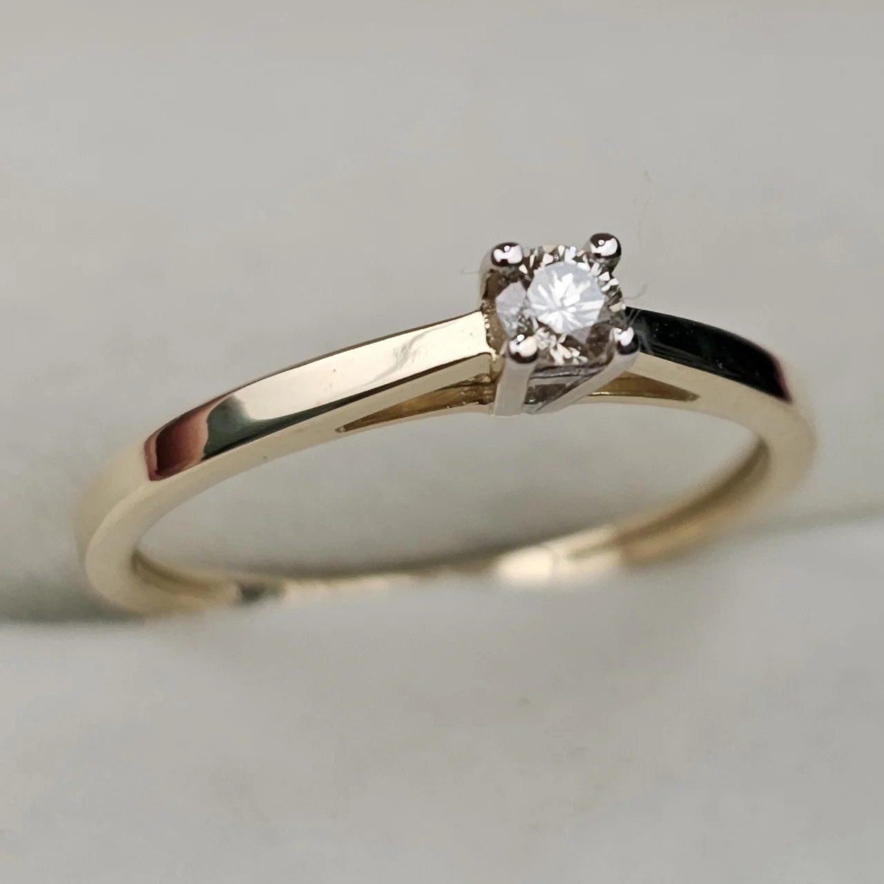 Кольцо Deimantas 108093249 16,5р 1,68гр 0,104ct. купить,NaN