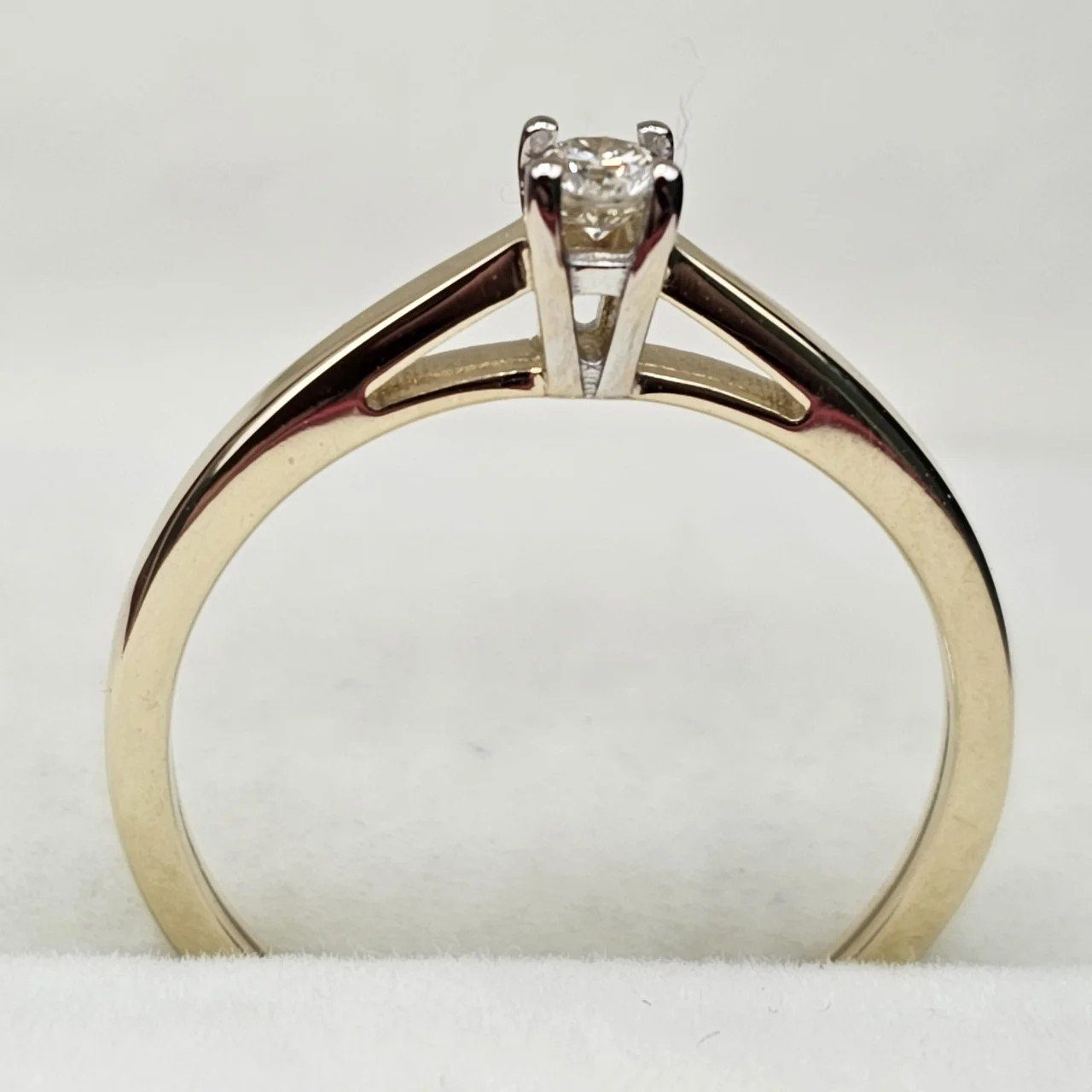 Кольцо Deimantas 108093249 16,5р 1,68гр 0,104ct. купить,NaN