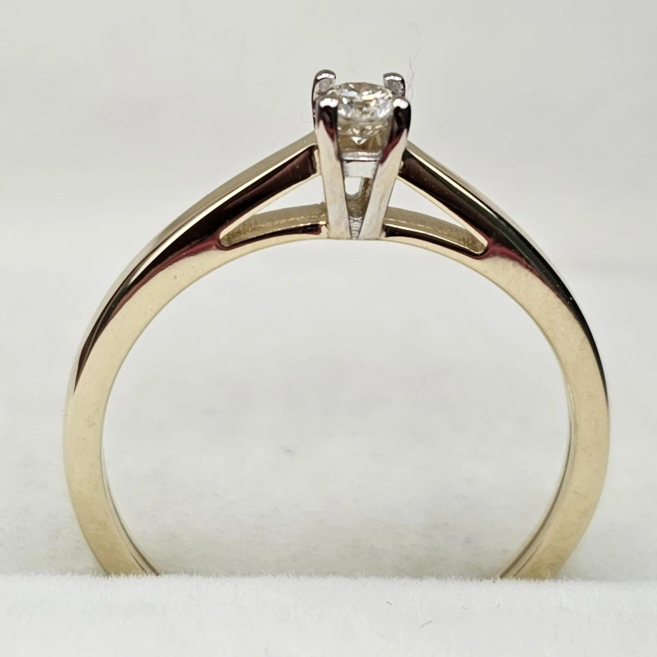 Кольцо Deimantas 108093249 16,5р 1,68гр 0,104ct. купить,NaN