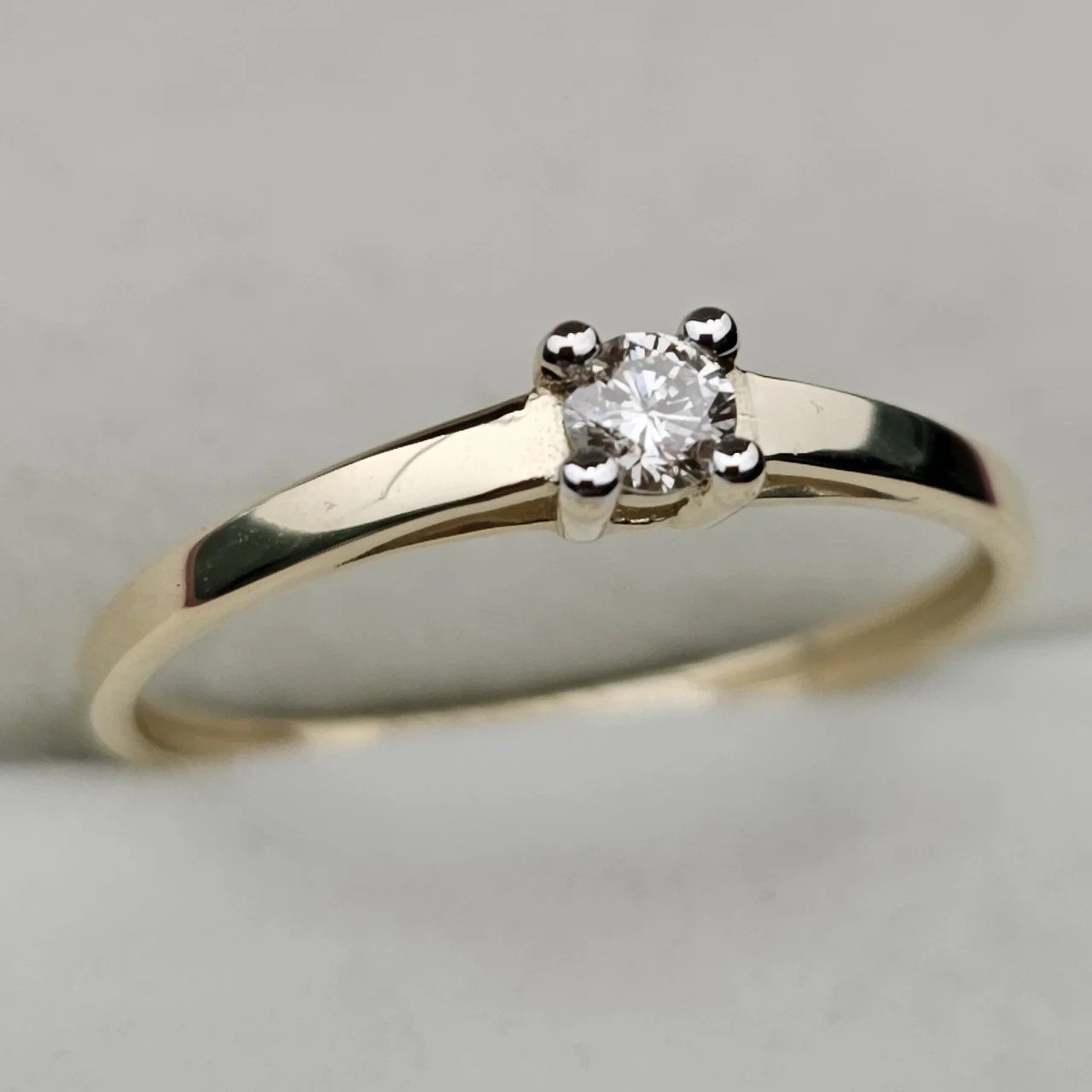 Кольцо Deimantas 108092952 16р 1,02гр 0,106ct. купить,NaN