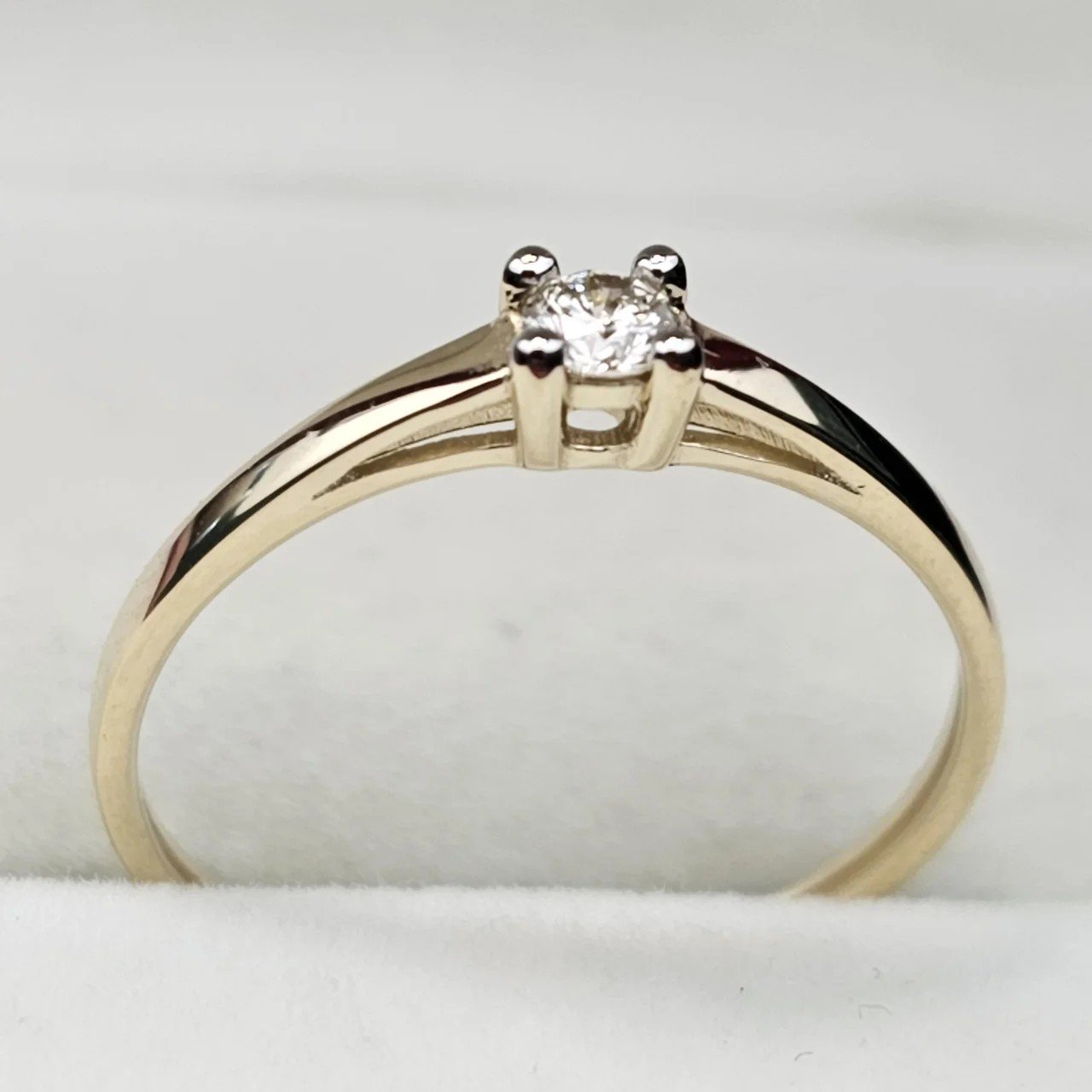 Кольцо Deimantas 108092952 16р 1,02гр 0,106ct. купить,NaN