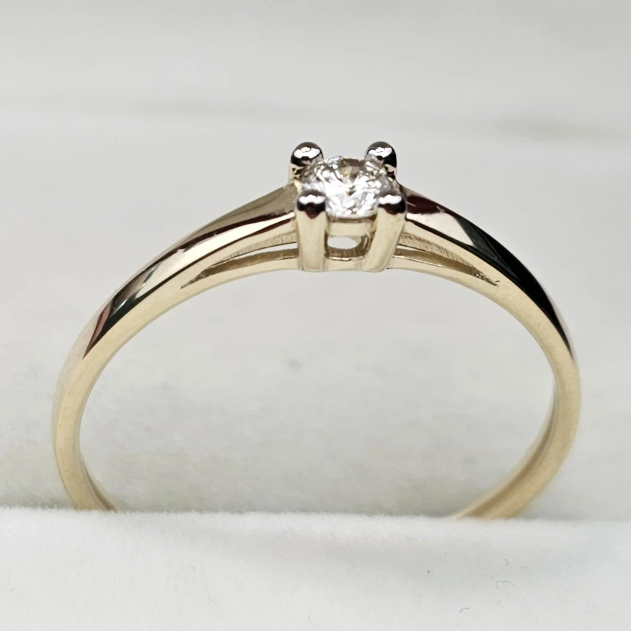 Кольцо Deimantas 108092952 16р 1,02гр 0,106ct. купить,NaN