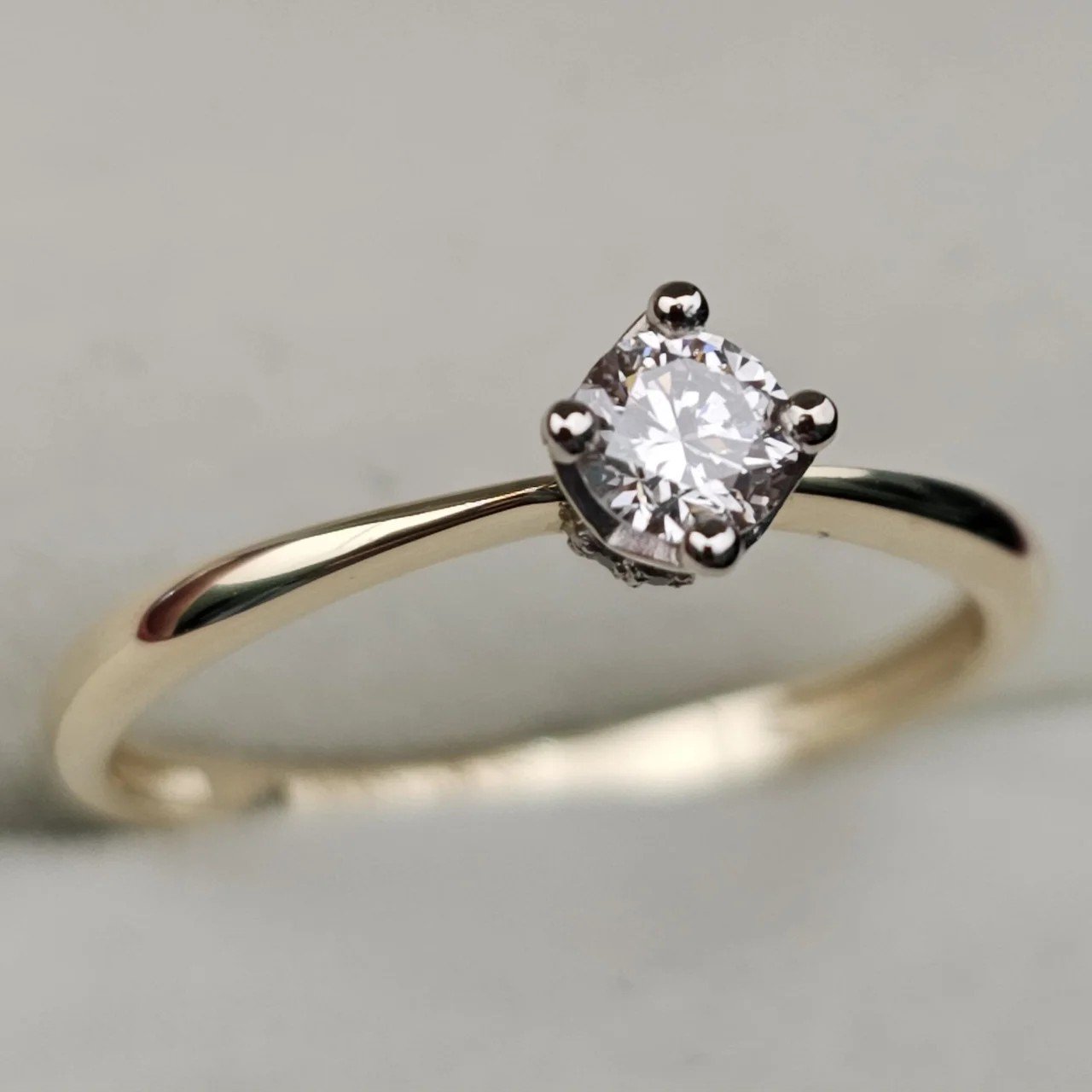 Кольцо Deimantas 108106767 17р 1,5гр 0,237ct. купить,NaN