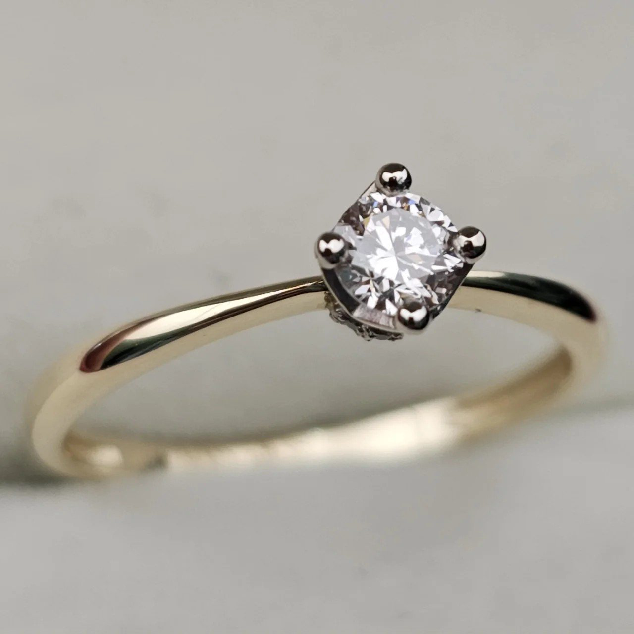 Кольцо Deimantas 108106767 17р 1,5гр 0,237ct. купить,NaN