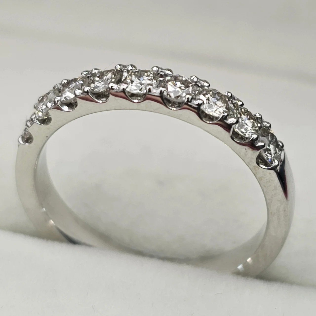 Кольцо Deimantas 108092838 17р 3,44гр 0,555ct. купить,NaN