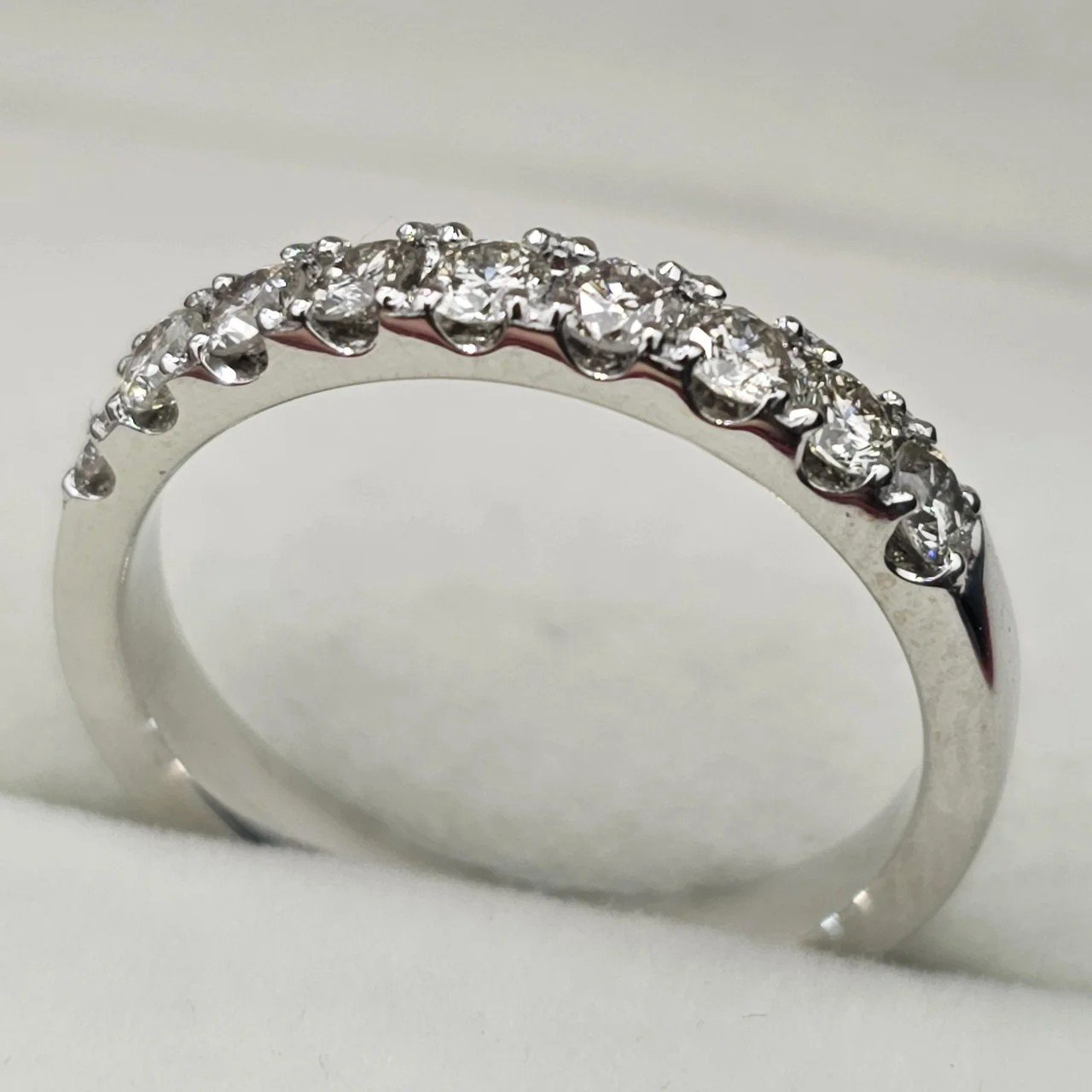 Кольцо Deimantas 108092838 17р 3,44гр 0,555ct. купить,NaN