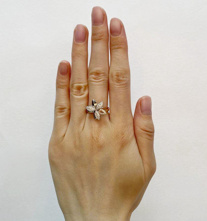 Кольцо Кристалл NB076-1 18р 4,49гр. купить,NaN