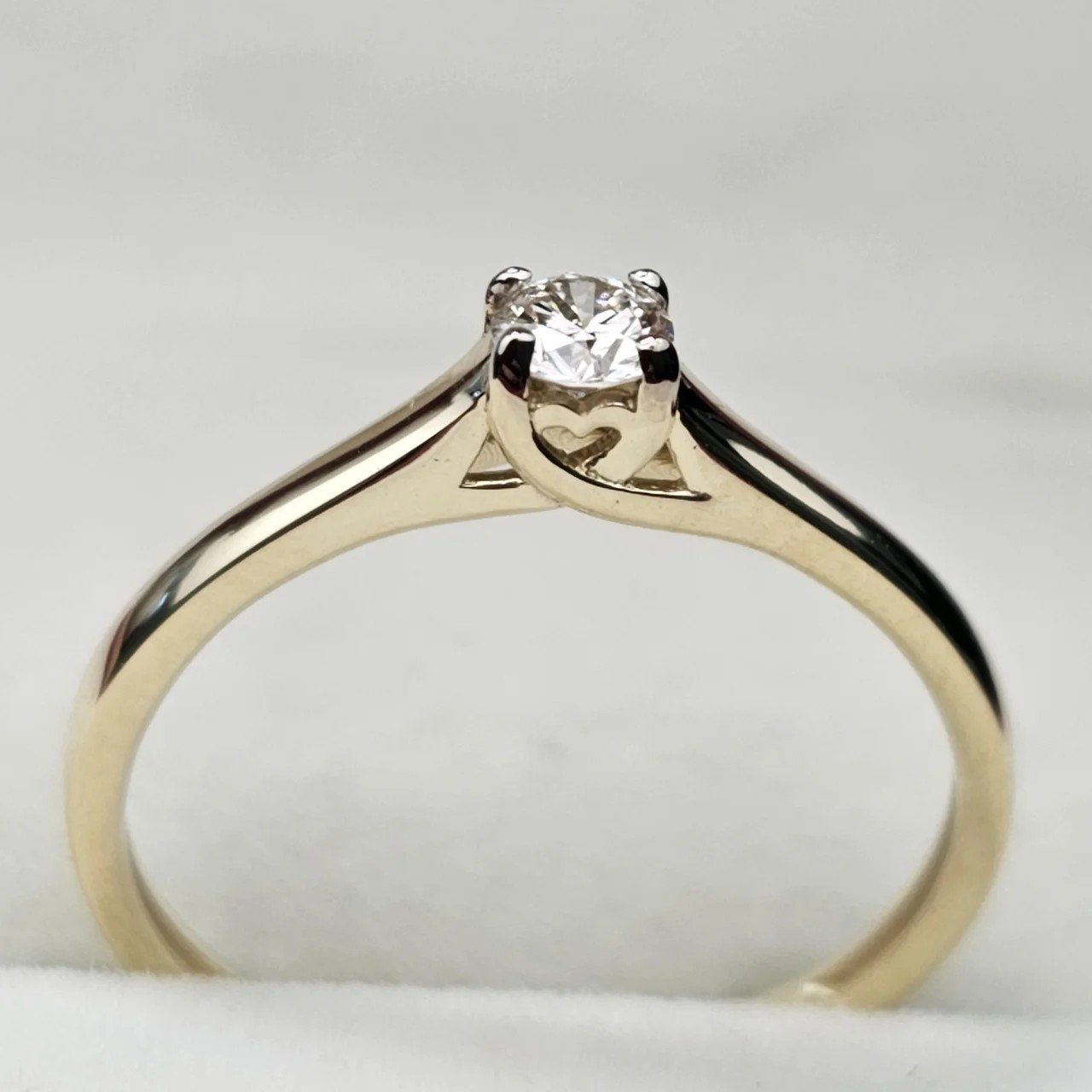 Кольцо Deimantas 108092965 16,5р 1,34гр 0,15ct. купить,NaN