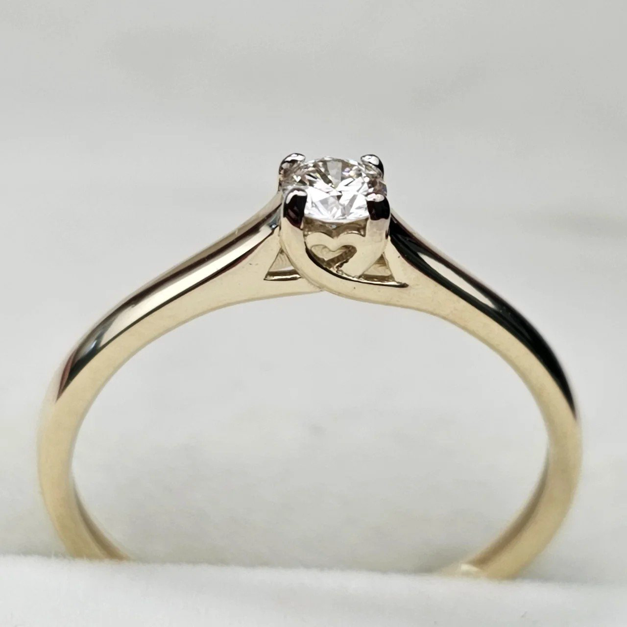 Кольцо Deimantas 108092965 16,5р 1,34гр 0,15ct. купить,NaN