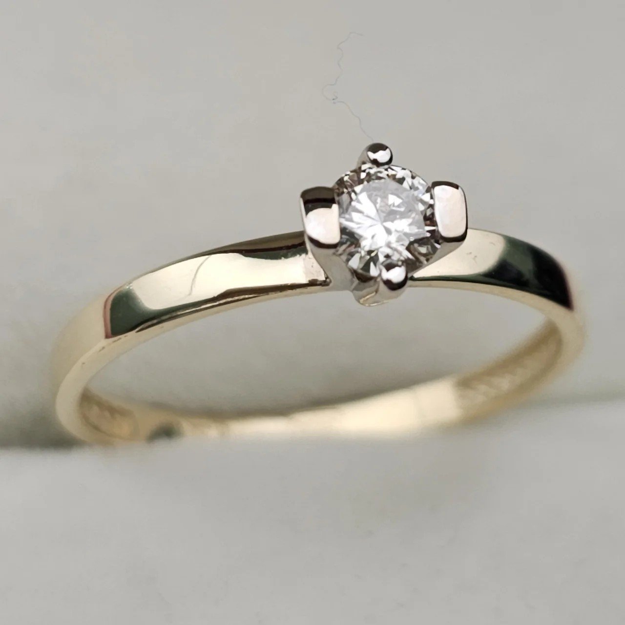 Кольцо Deimantas 108092946 16,5р 1,28гр 0,20ct. купить,NaN