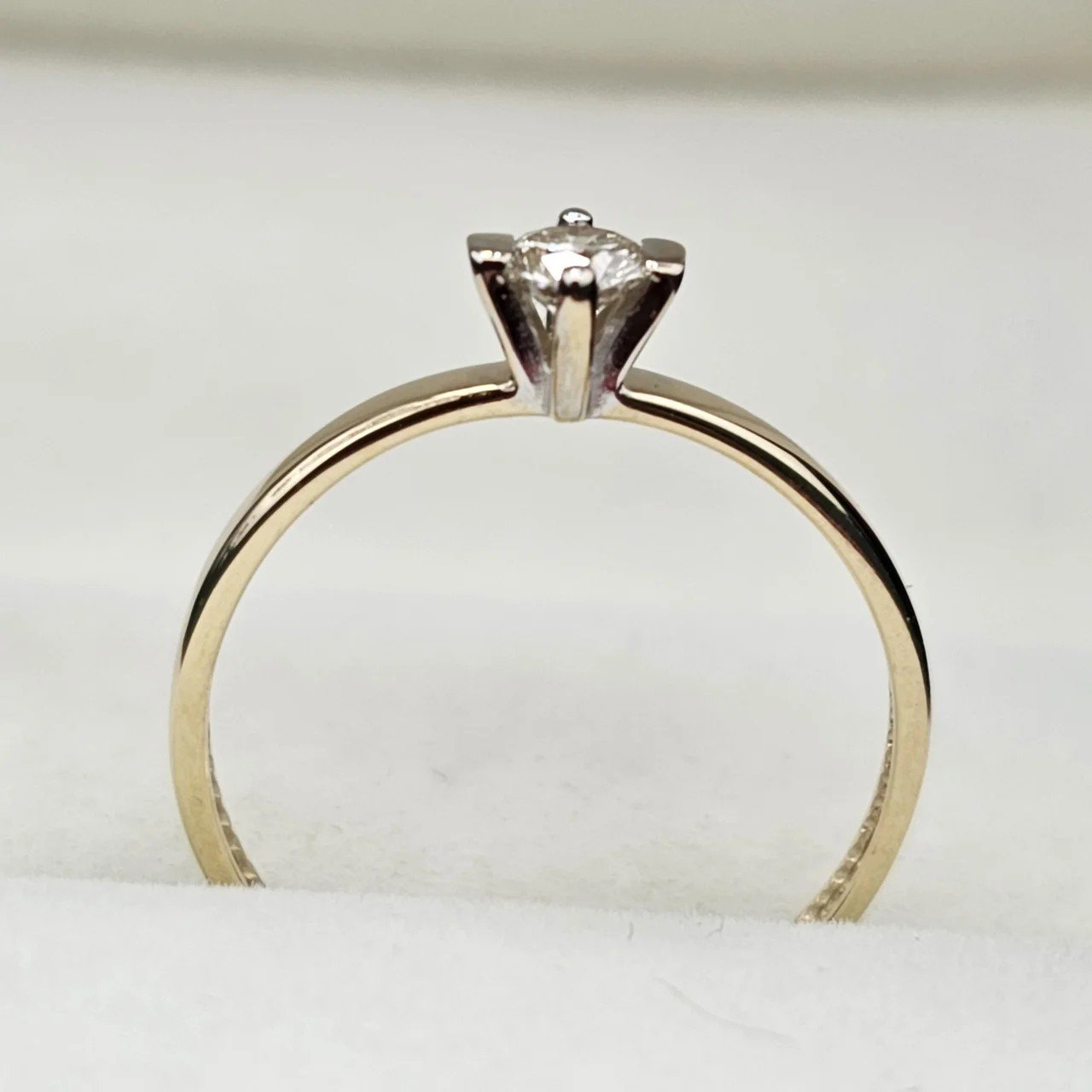 Кольцо Deimantas 108092946 16,5р 1,28гр 0,20ct. купить,NaN