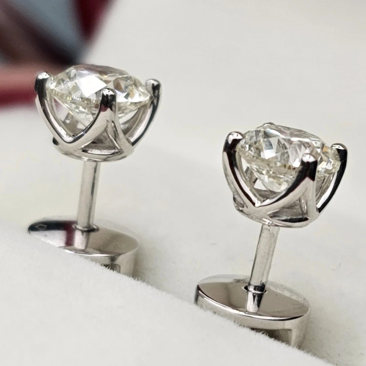Серьги Deimantas 107931980 3,6гр 2,00ct. купить,NaN