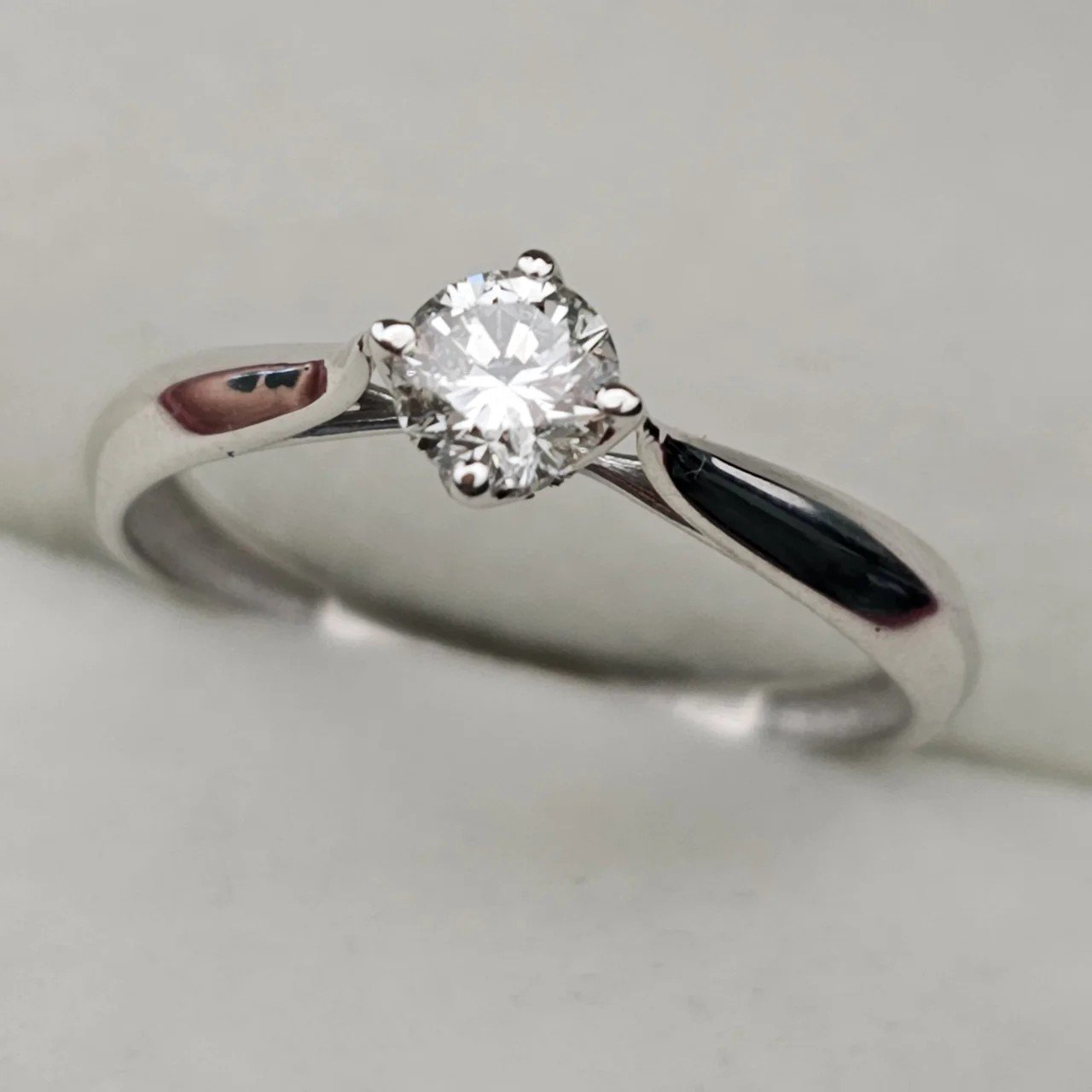 Кольцо Deimantas 108092938 17,5р 1,46гр 0,37ct. купить,NaN