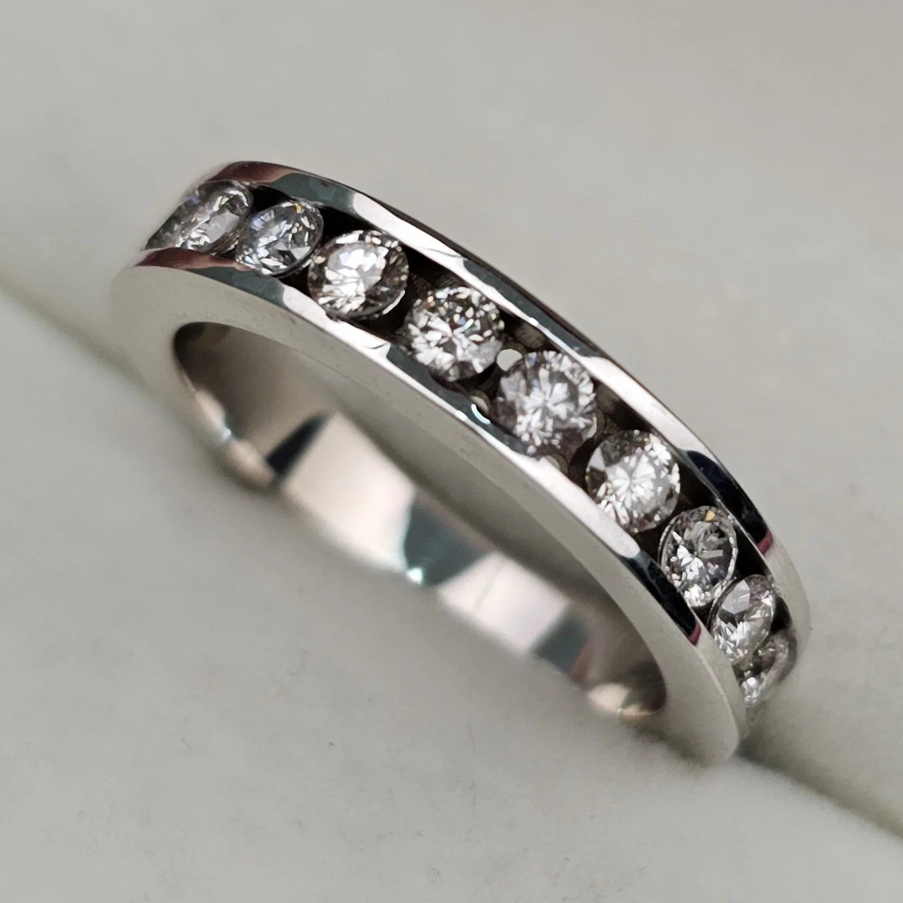 Кольцо Deimantas 107984705 16,3р 4,58гр 0,79ct. купить,NaN