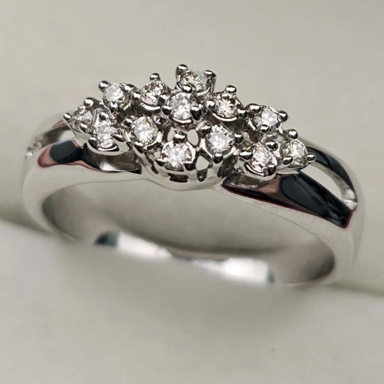 Кольцо Deimantas 107986487 17р 3,36гр 0,17ct. купить,NaN