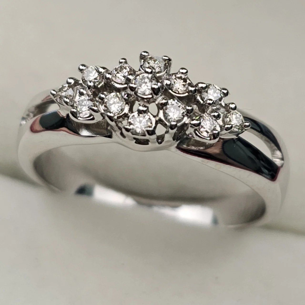 Кольцо Deimantas 107986487 17р 3,36гр 0,17ct. купить,NaN