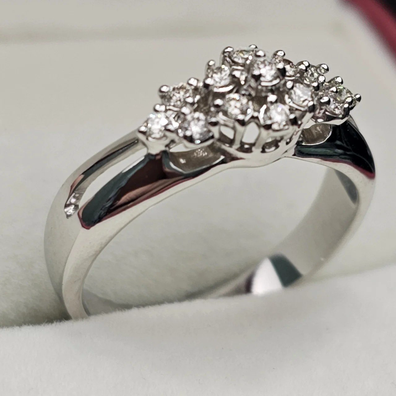 Кольцо Deimantas 107986487 17р 3,36гр 0,17ct. купить,NaN
