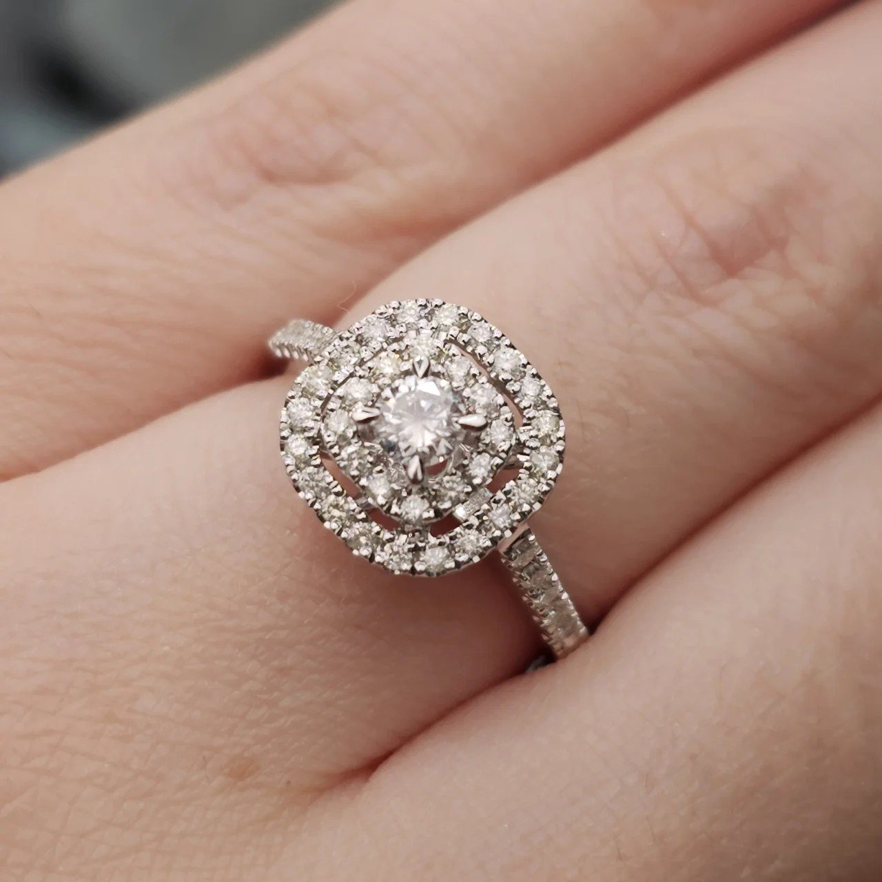 Кольцо Deimantas 107986277 16р 3,79гр 0,32ct. купить,NaN