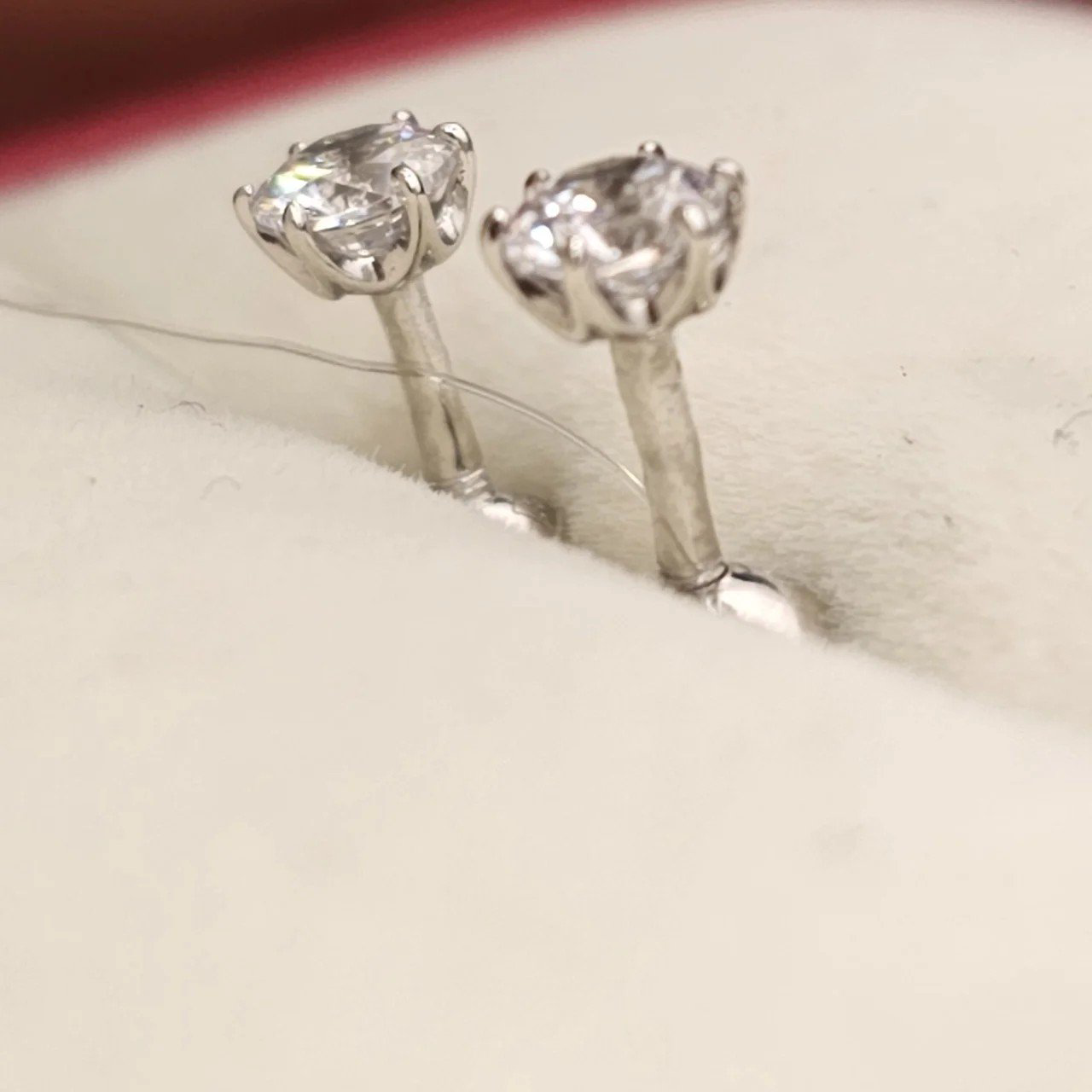 Серьги Deimantas 107772092 1,0гр. купить,NaN