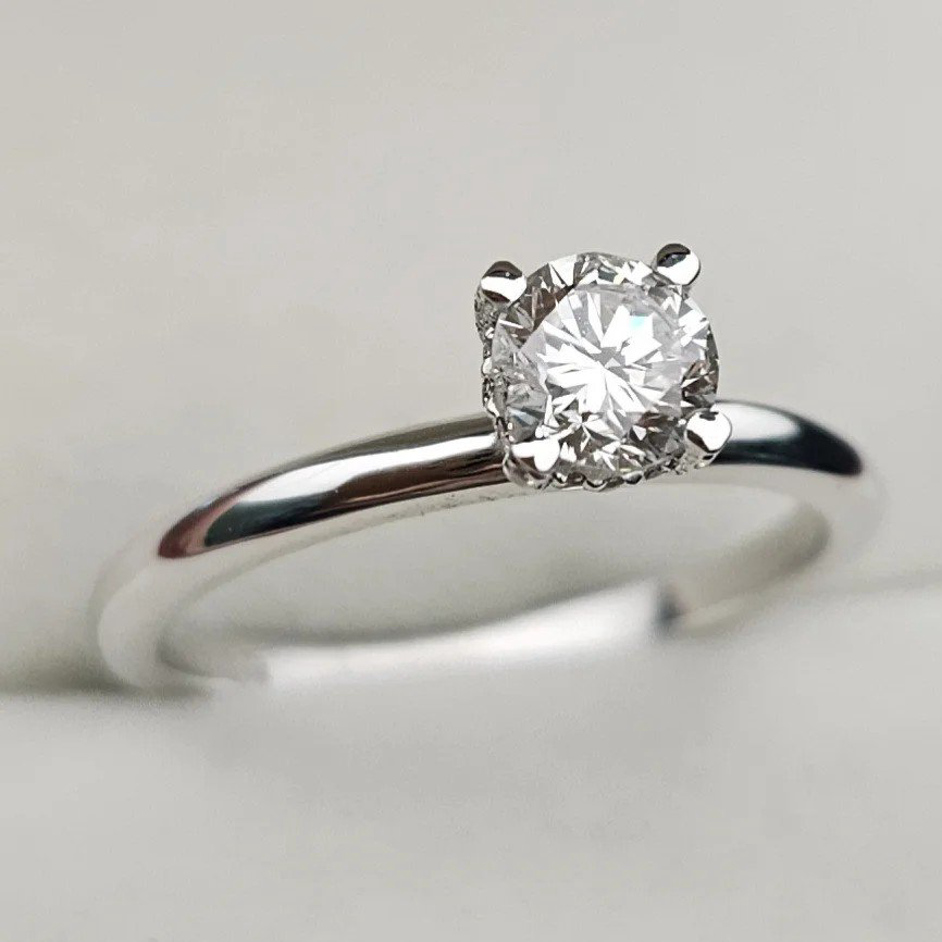 Кольцо Deimantas 107986282 17,5р 3,02гр 0,62ct. купить,NaN
