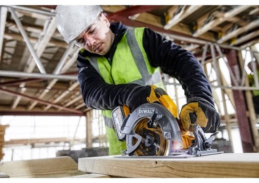 Аккумуляторная дисковая ручная пила 54v XR DeWALT DCS578NT-XJ