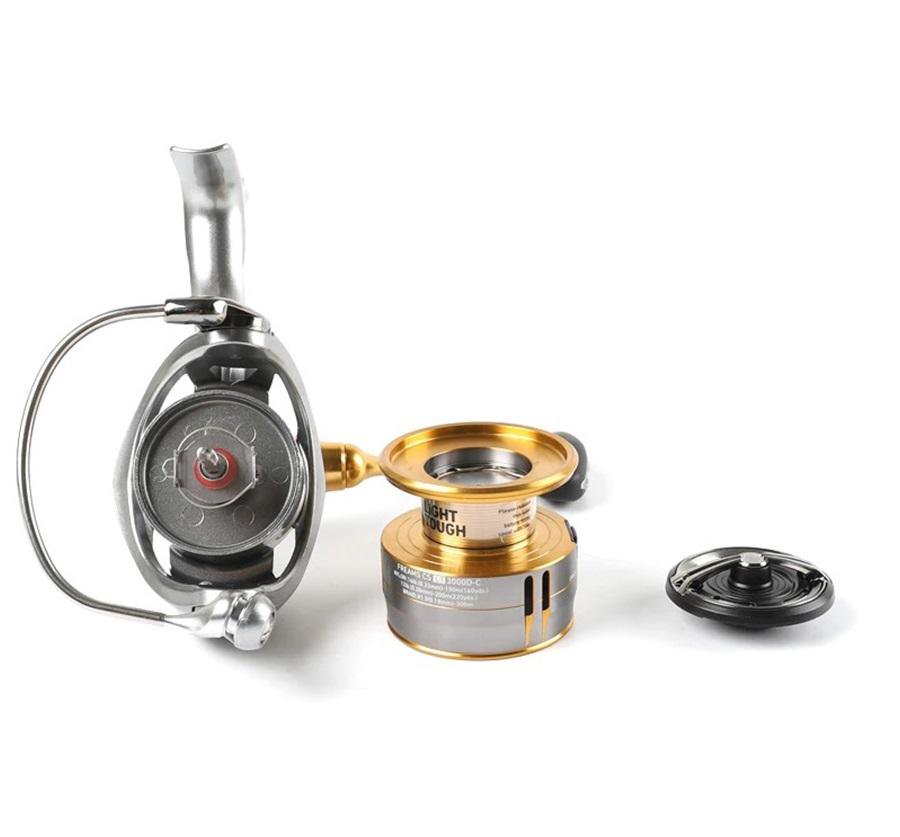 Катушка Daiwa Freams CS LT3000C 2019 серебристая купить,NaN