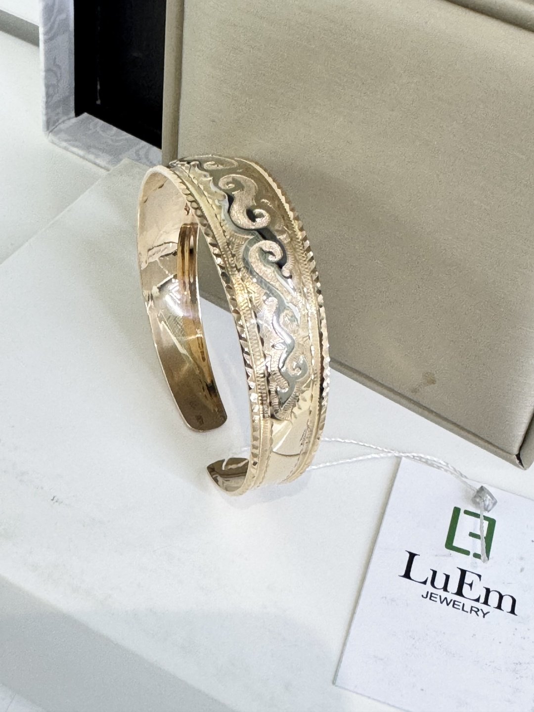 Браслет Luem 788119795 длина 20 см, вес 9.72 г золото, плетение отсутствует купить,726950