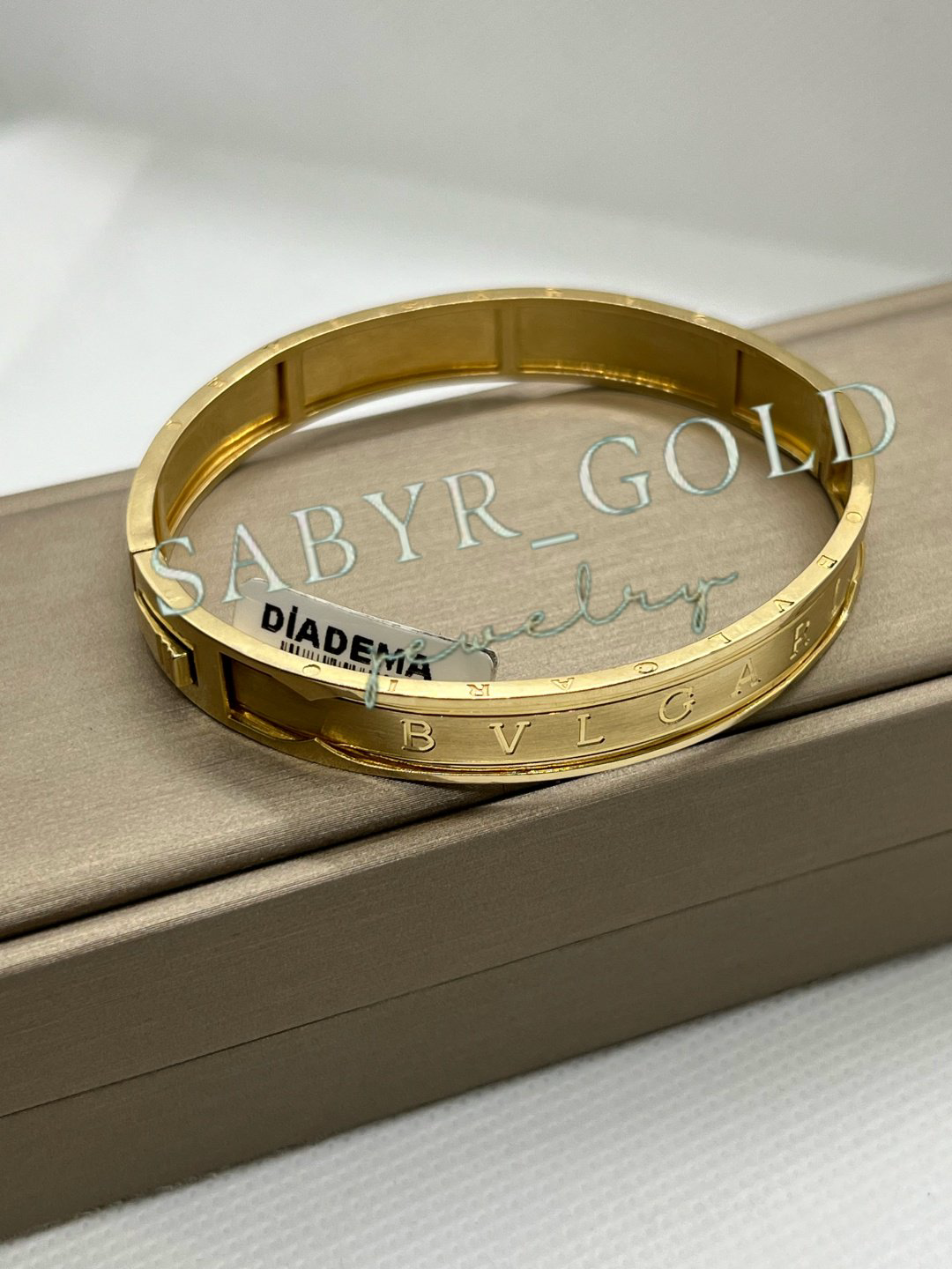 Браслет Italy Gold Браслет 585 длина 18.19 см, вес 16.44 г золото, плетение отсутствует купить,NaN