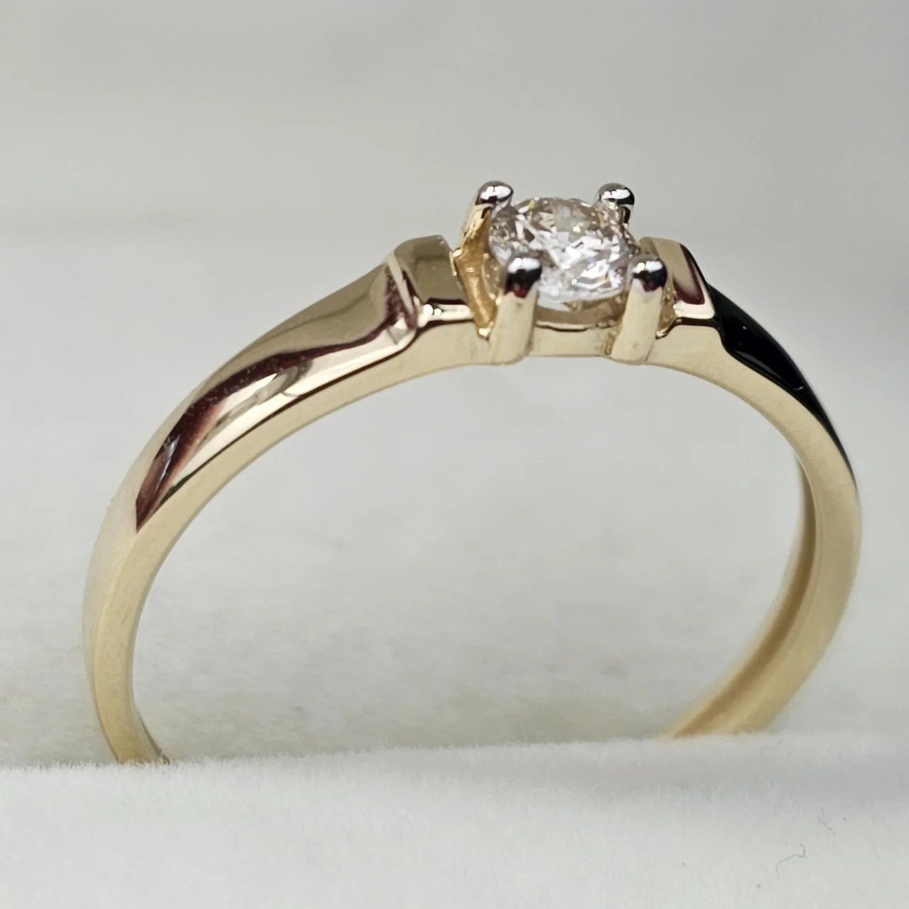 Кольцо Deimantas 108193219 16р 1,17гр 0,147ct. купить,NaN